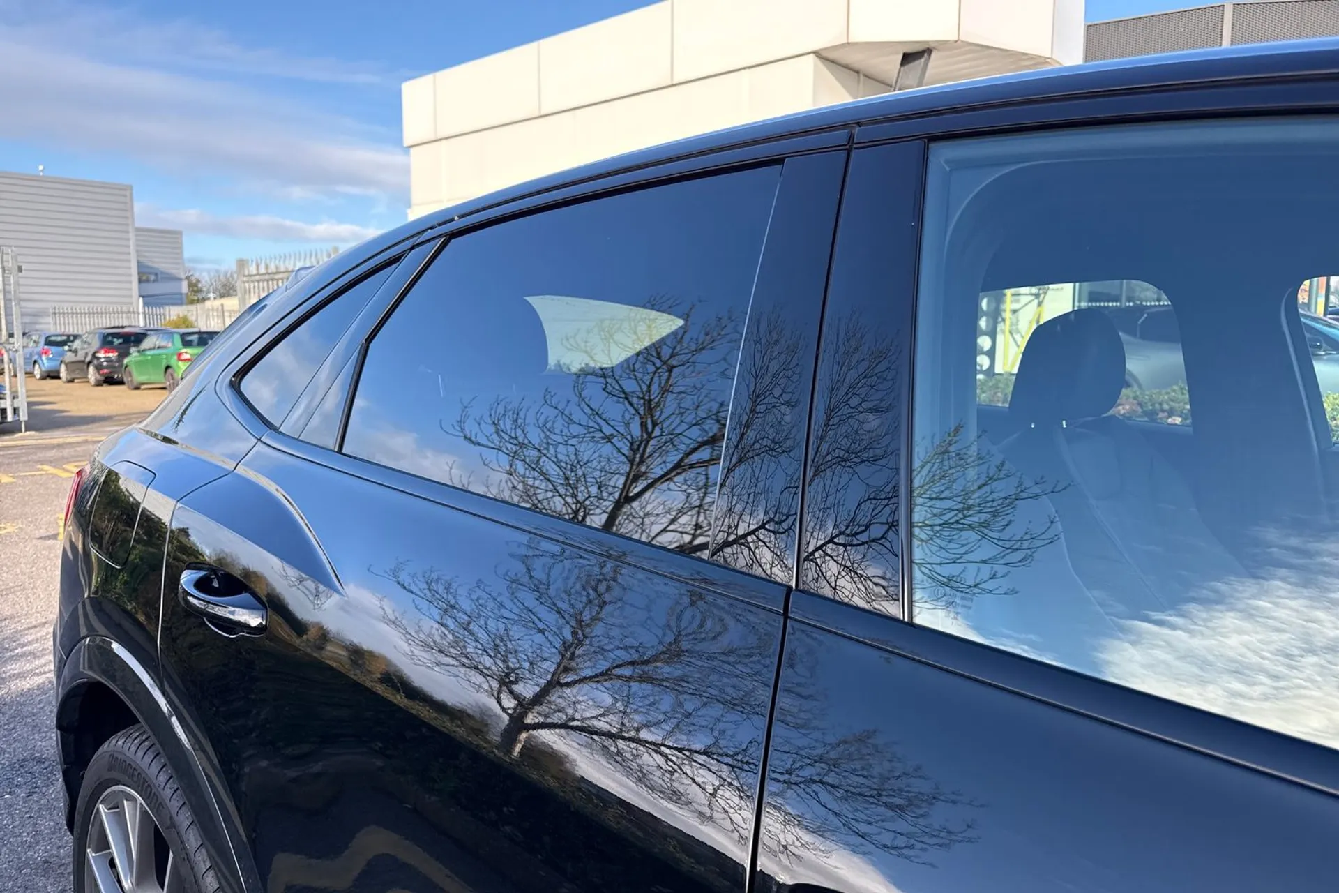 Audi Q3 thumbnail image number 14