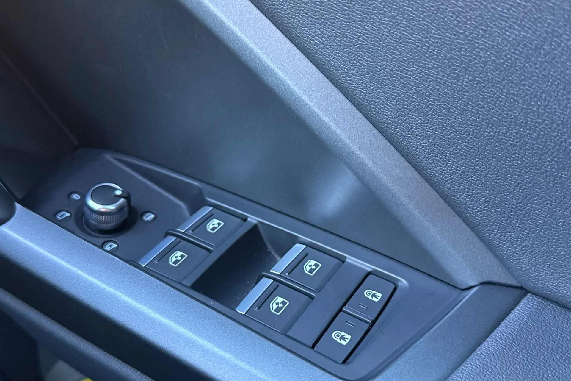 Audi Q3 thumbnail image number 48