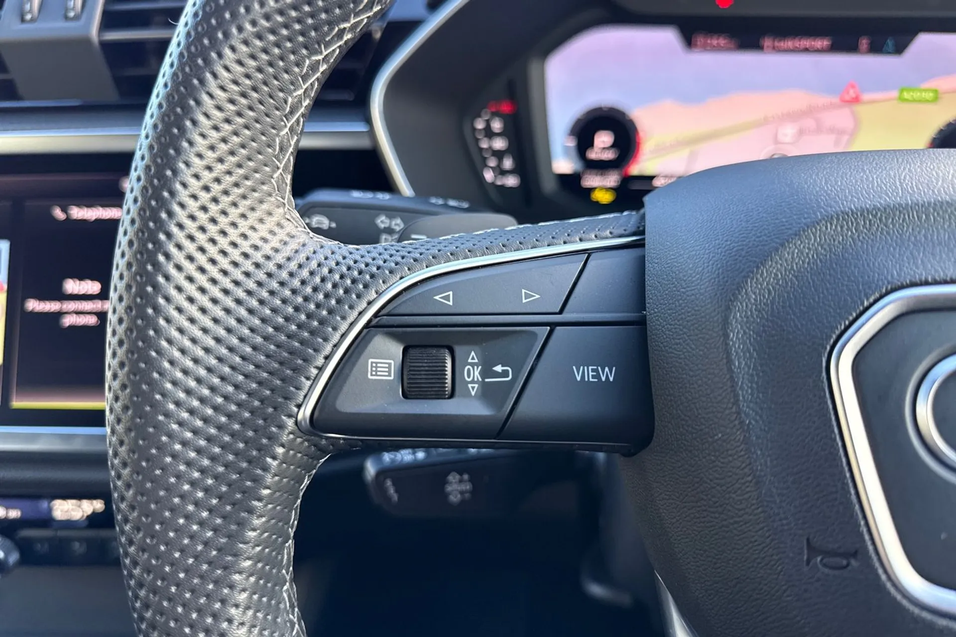 Audi Q3 thumbnail image number 46