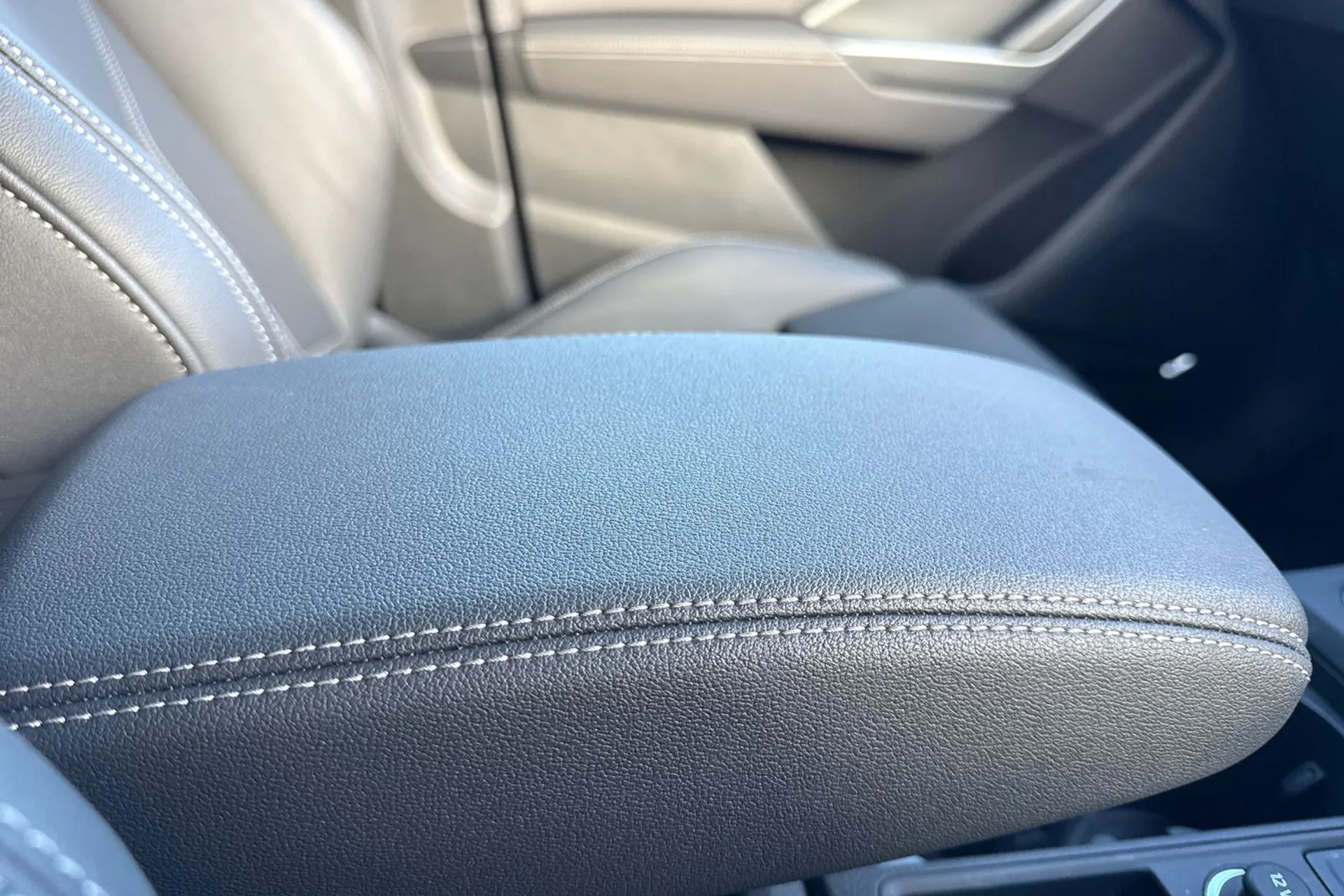 Audi Q3 thumbnail image number 49