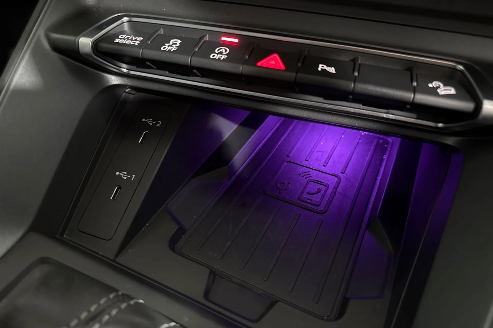 Audi Q3 thumbnail image number 28