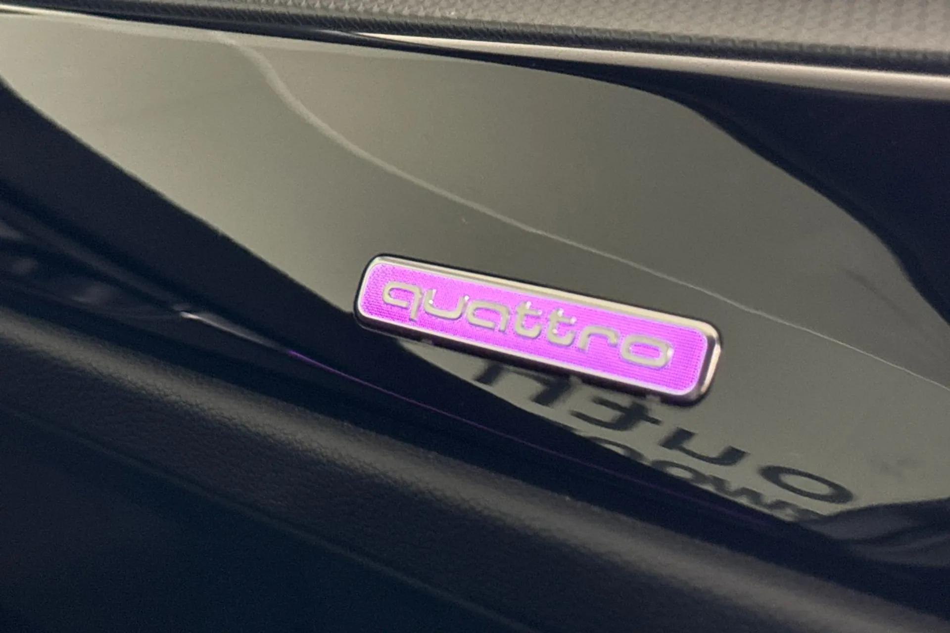 Audi Q3 thumbnail image number 26