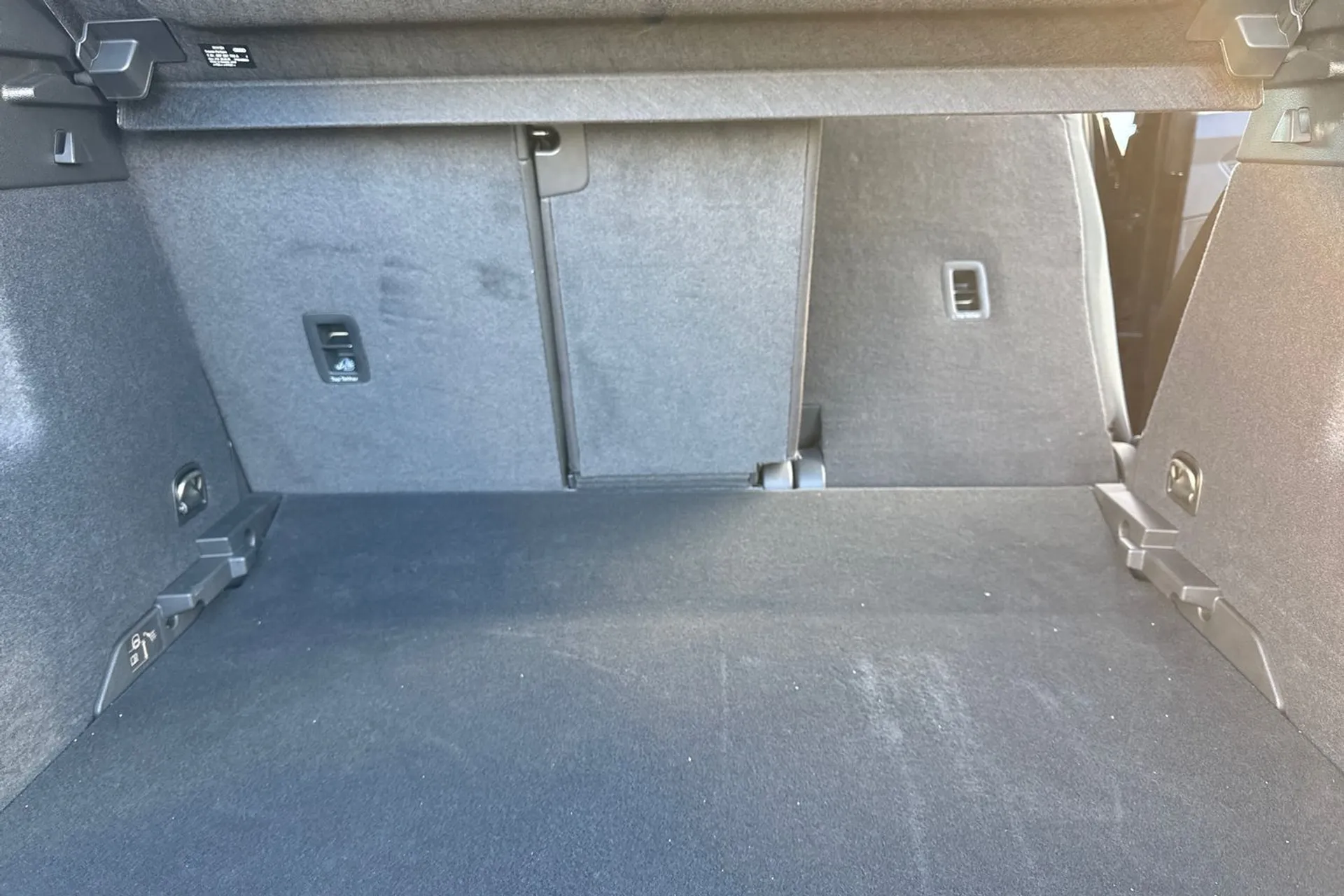 Audi Q3 thumbnail image number 21