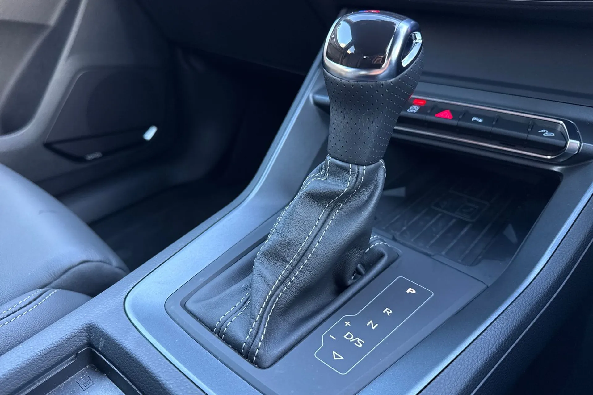 Audi Q3 thumbnail image number 39