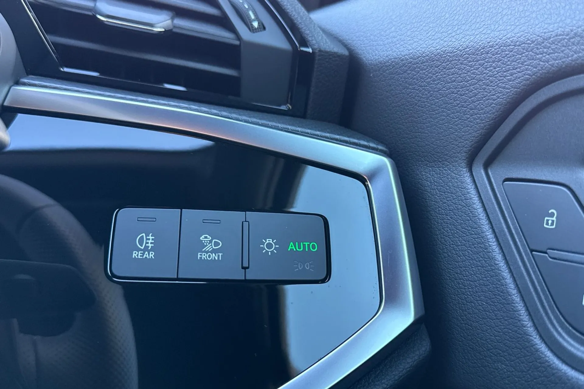 Audi Q3 thumbnail image number 52