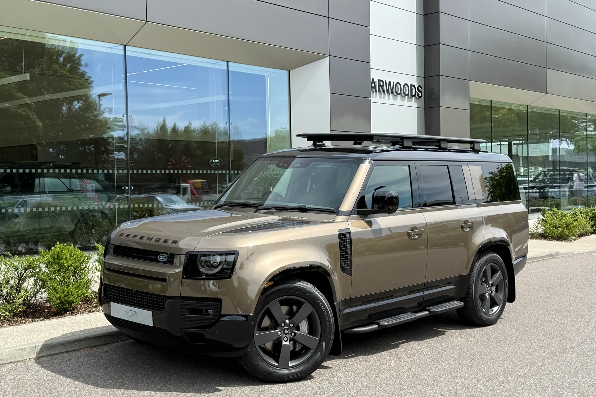 LAND ROVER Defender 130 thumbnail image number 17