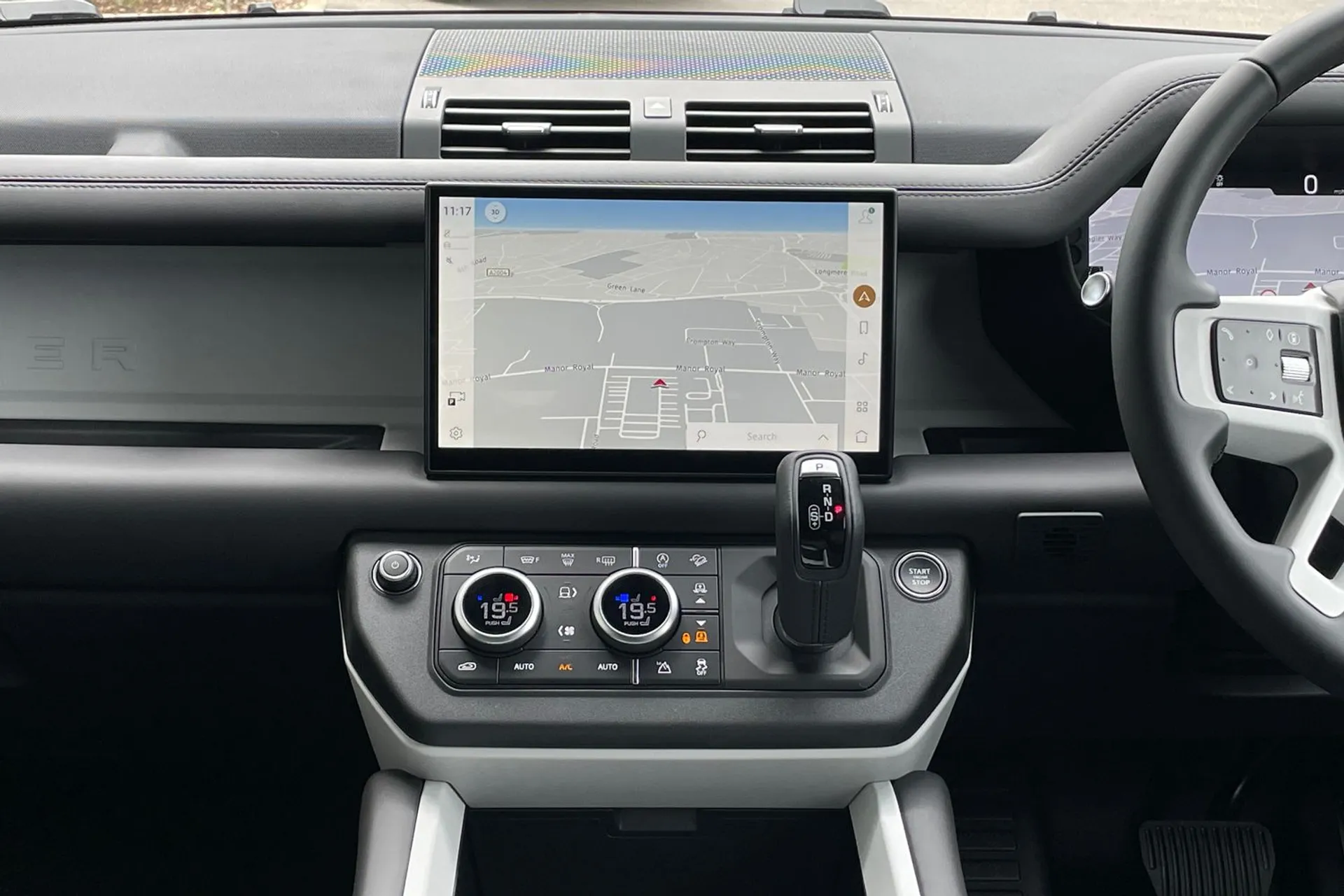 LAND ROVER Defender 130 thumbnail image number 21