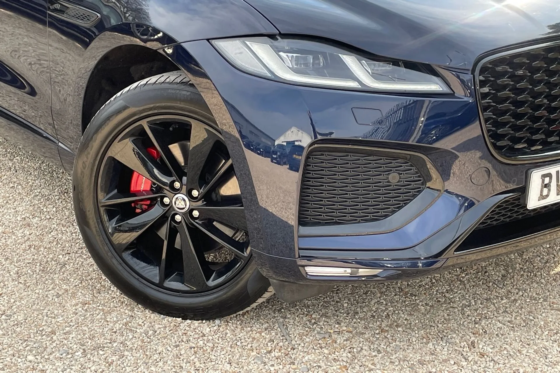 Jaguar F-PACE thumbnail image number 7