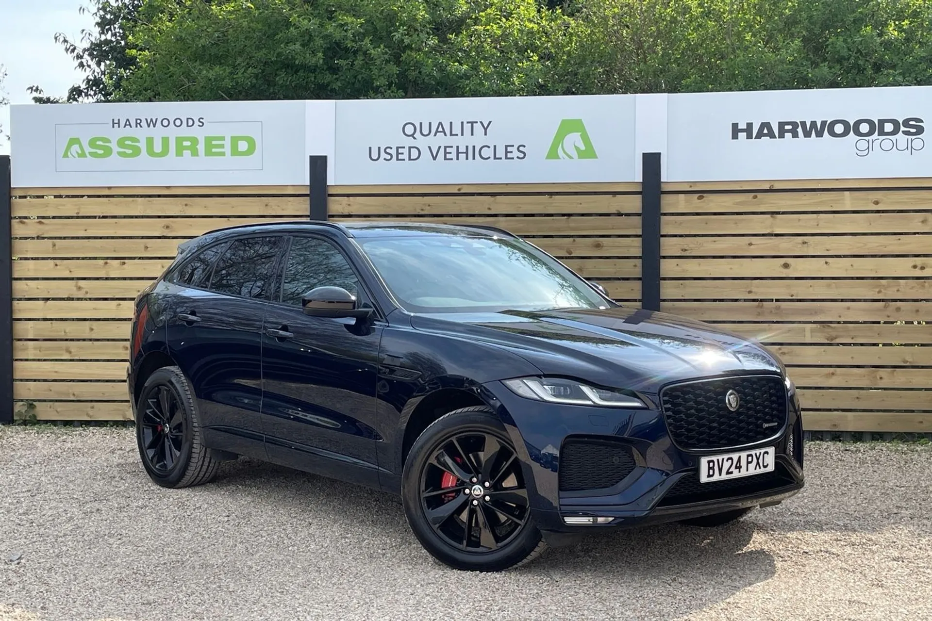 Jaguar F-PACE focused image