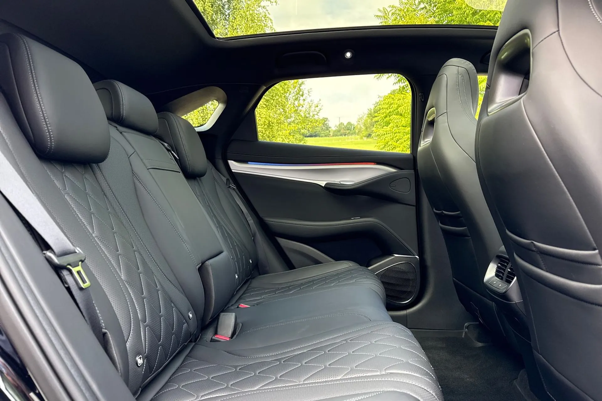 BYD SEALION 7 thumbnail image number 19