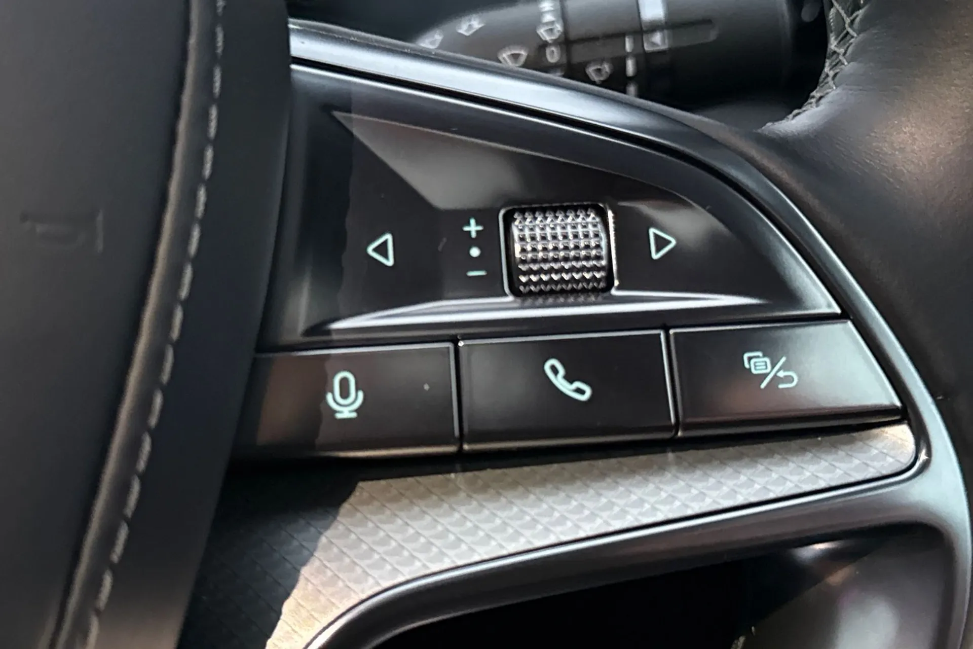 BYD SEALION 7 thumbnail image number 39