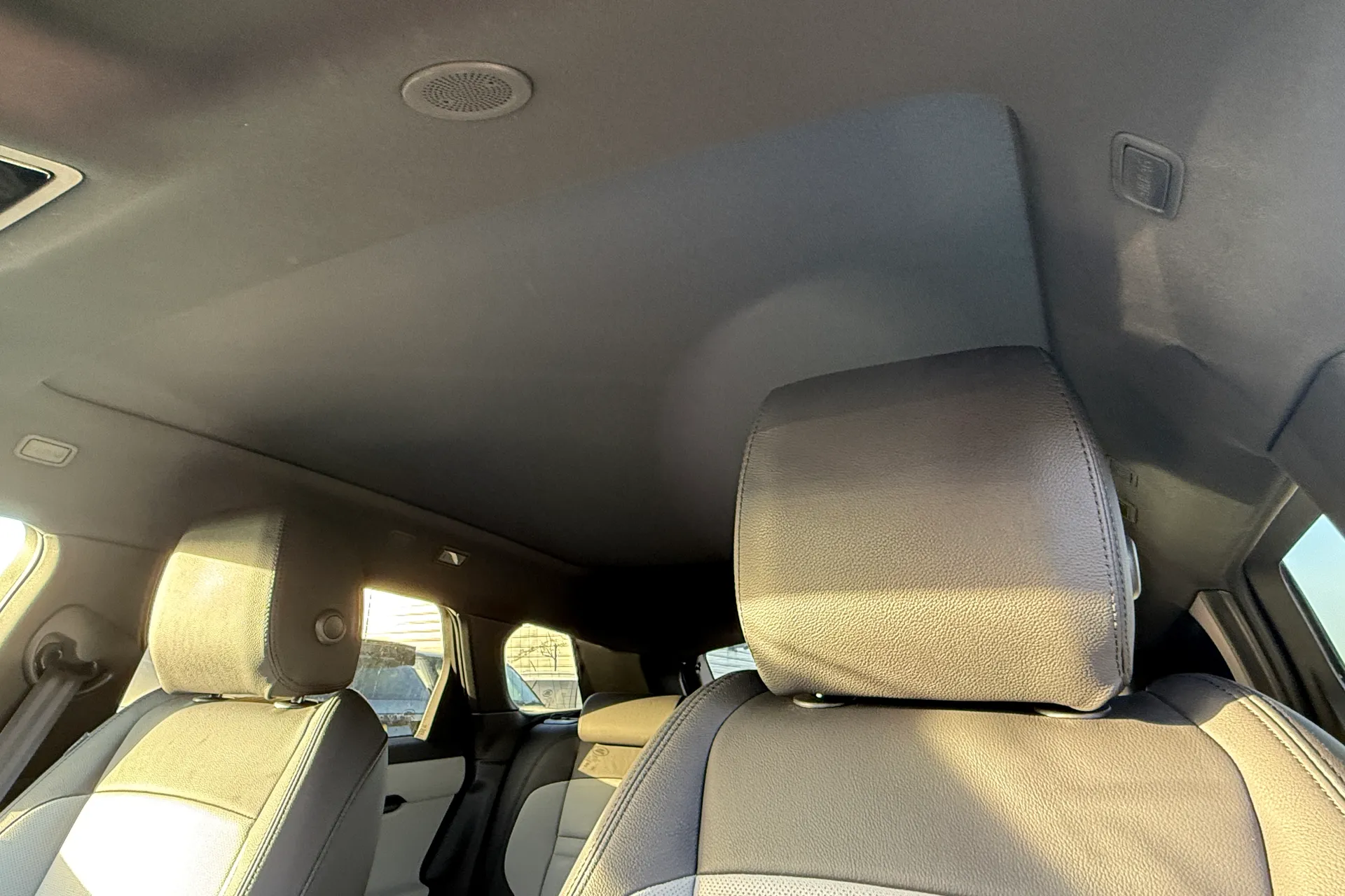 LAND ROVER RANGE ROVER EVOQUE thumbnail image number 35