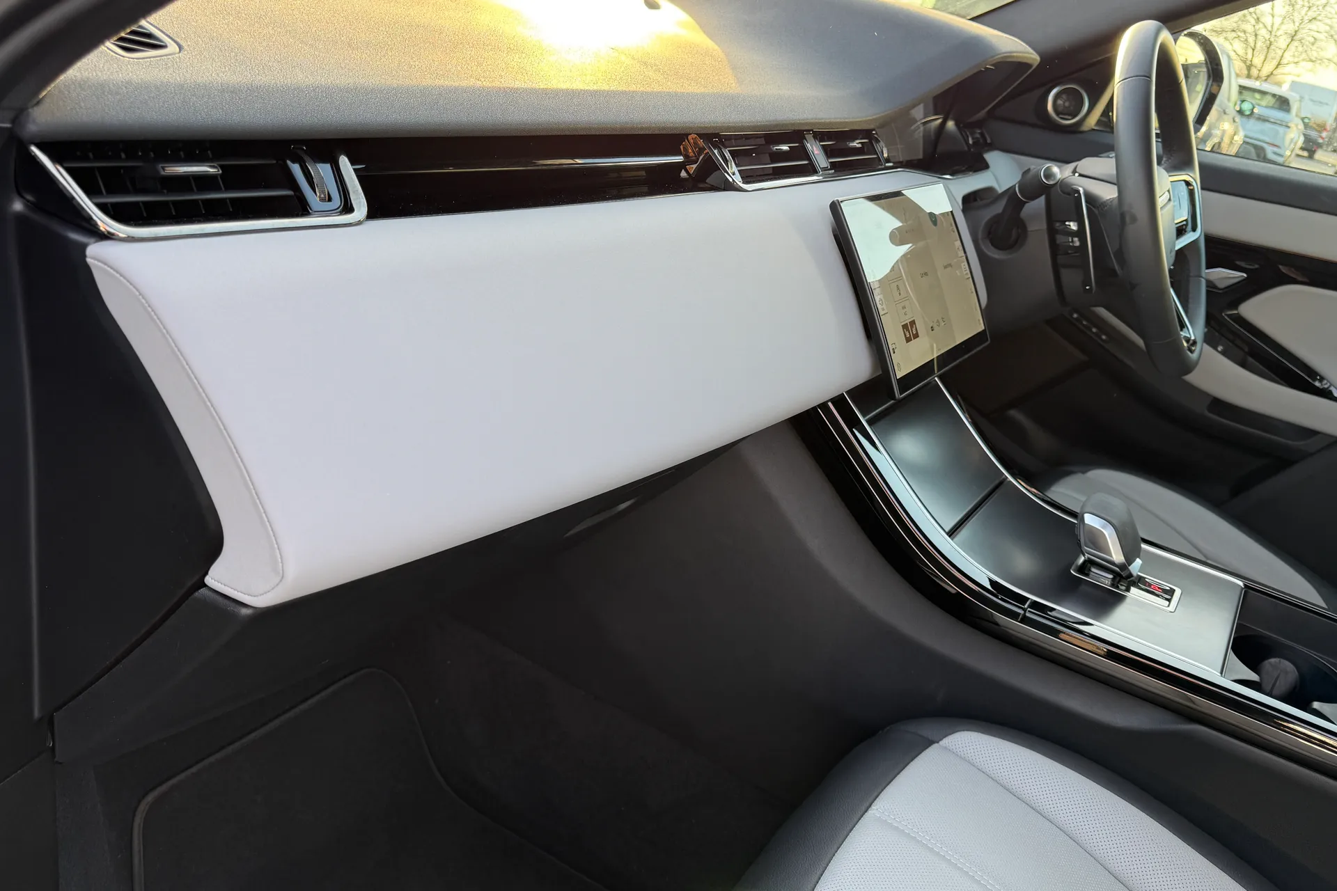 LAND ROVER RANGE ROVER EVOQUE thumbnail image number 33