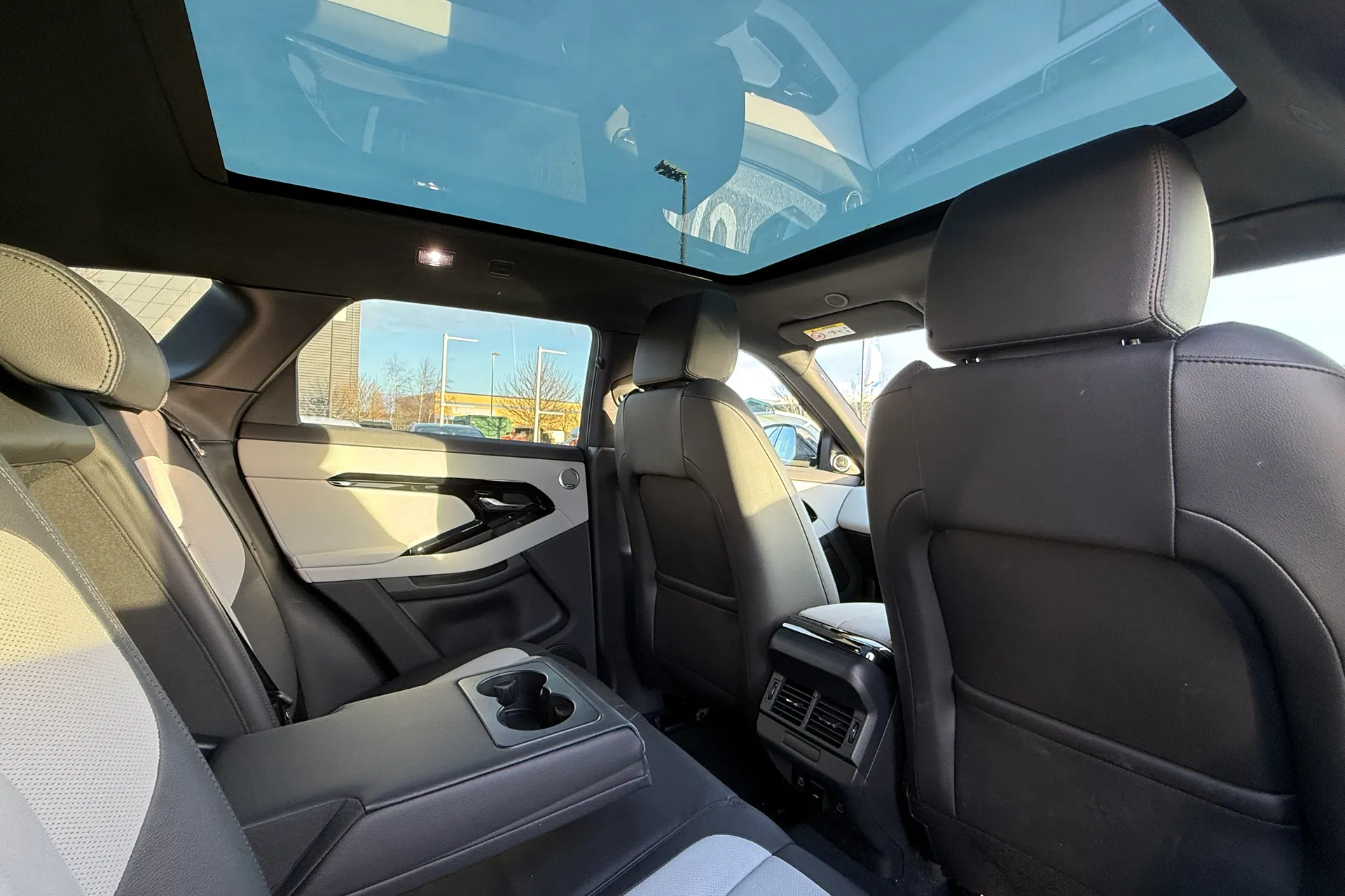 LAND ROVER RANGE ROVER EVOQUE thumbnail image number 27