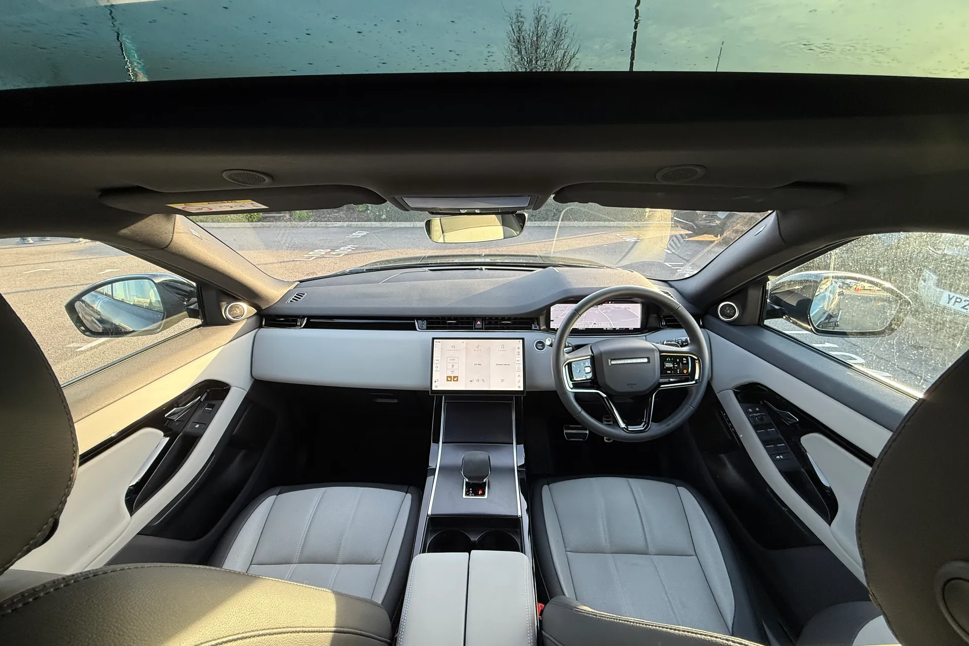 LAND ROVER RANGE ROVER EVOQUE thumbnail image number 3