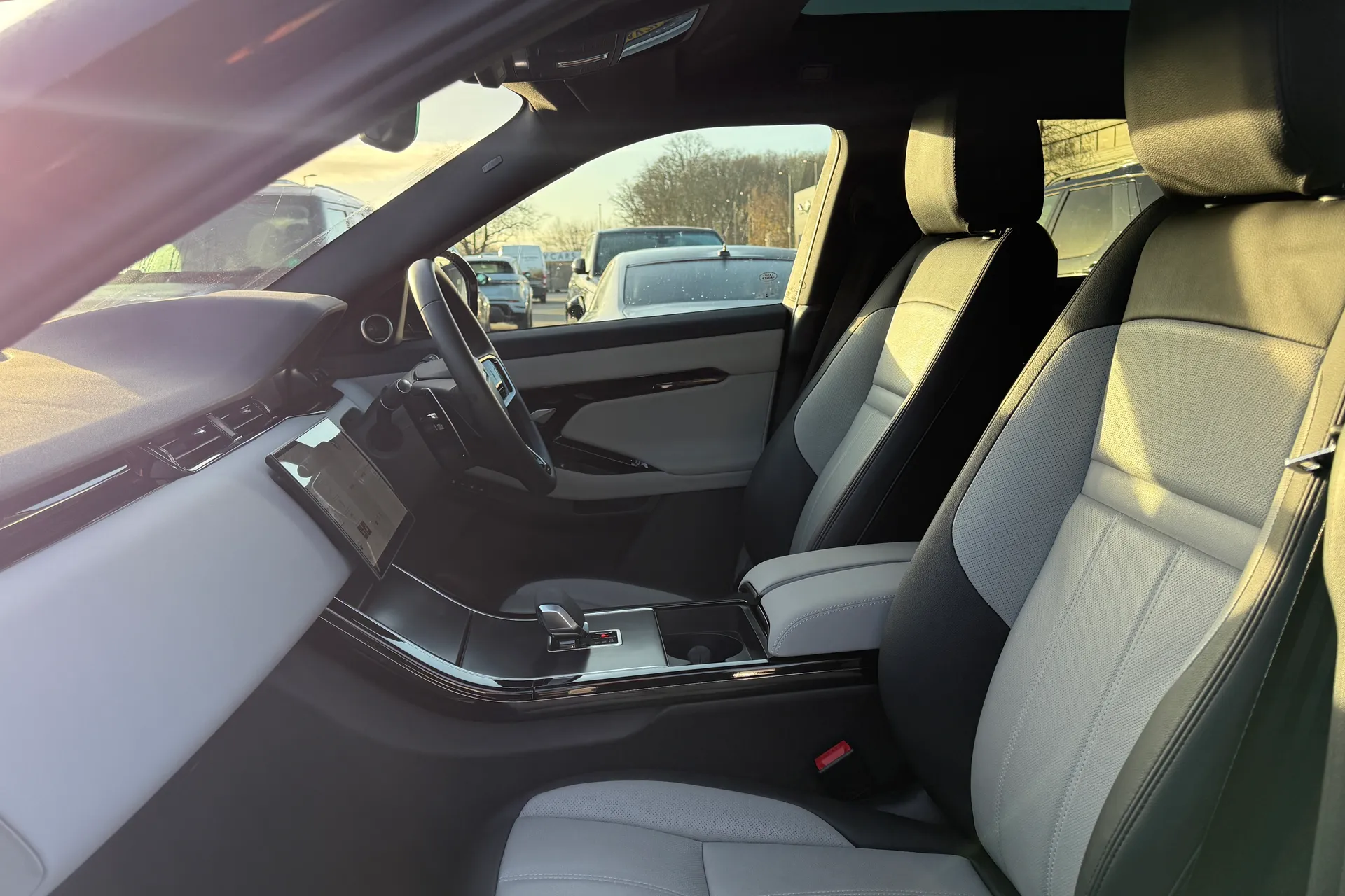 LAND ROVER RANGE ROVER EVOQUE thumbnail image number 34