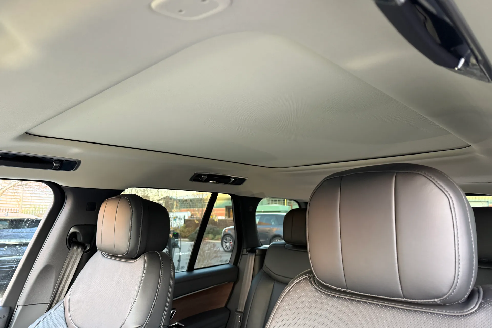 LAND ROVER RANGE ROVER thumbnail image number 7