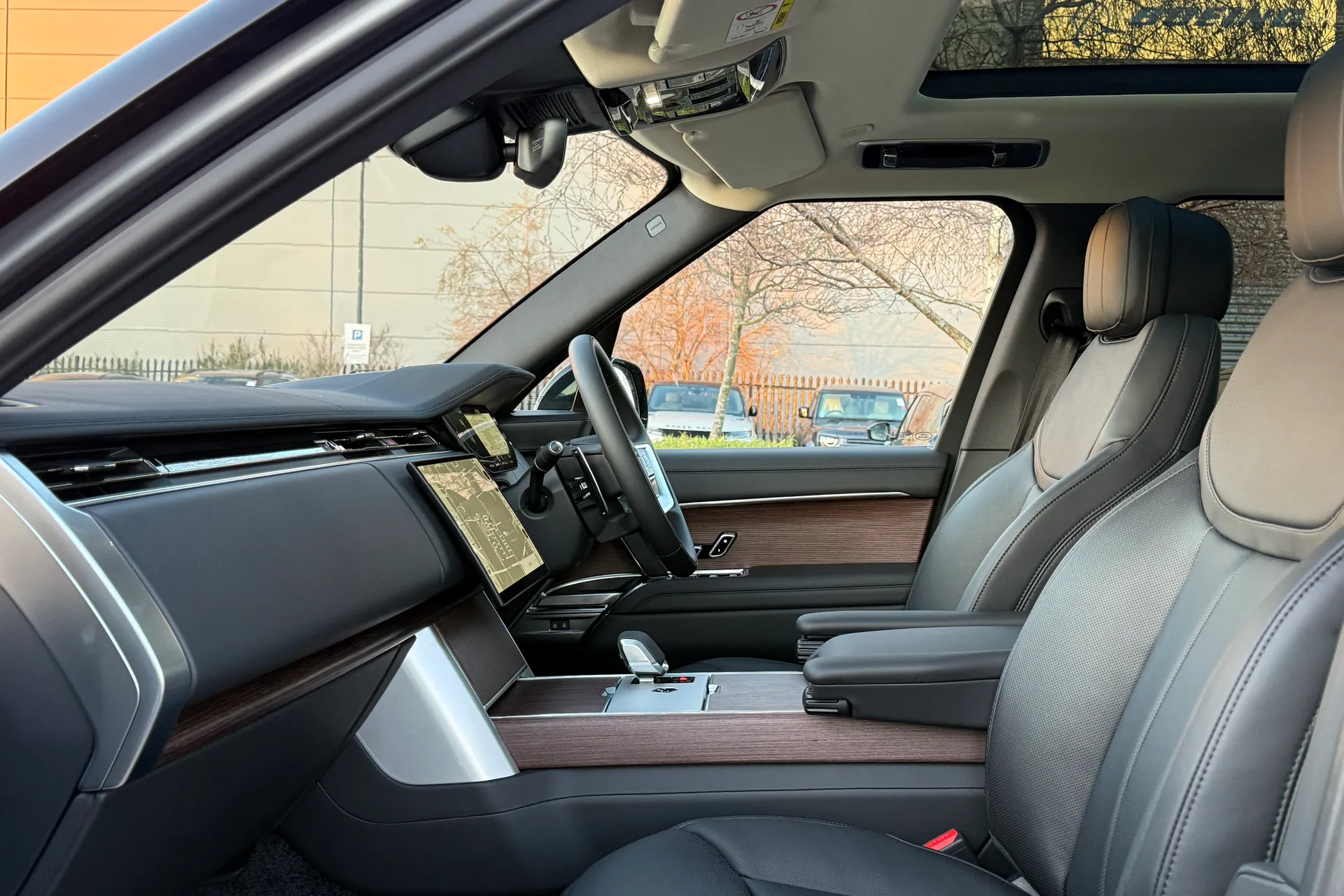 LAND ROVER RANGE ROVER thumbnail image number 51