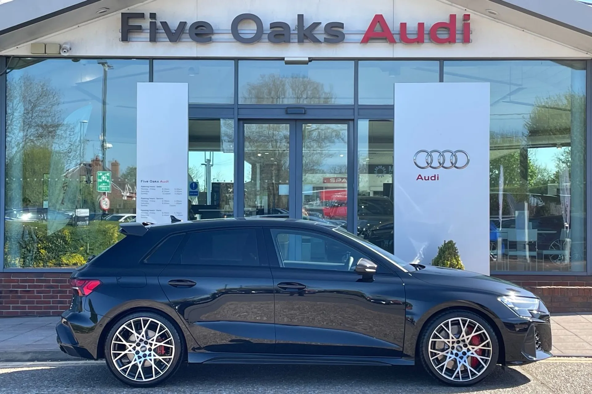 Audi RS3 thumbnail image number 2