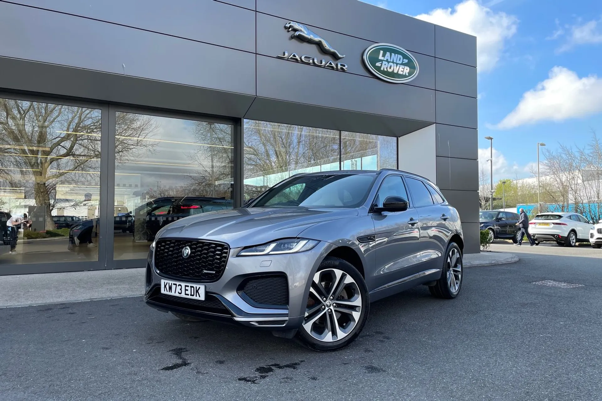 Jaguar F-PACE thumbnail image number 29