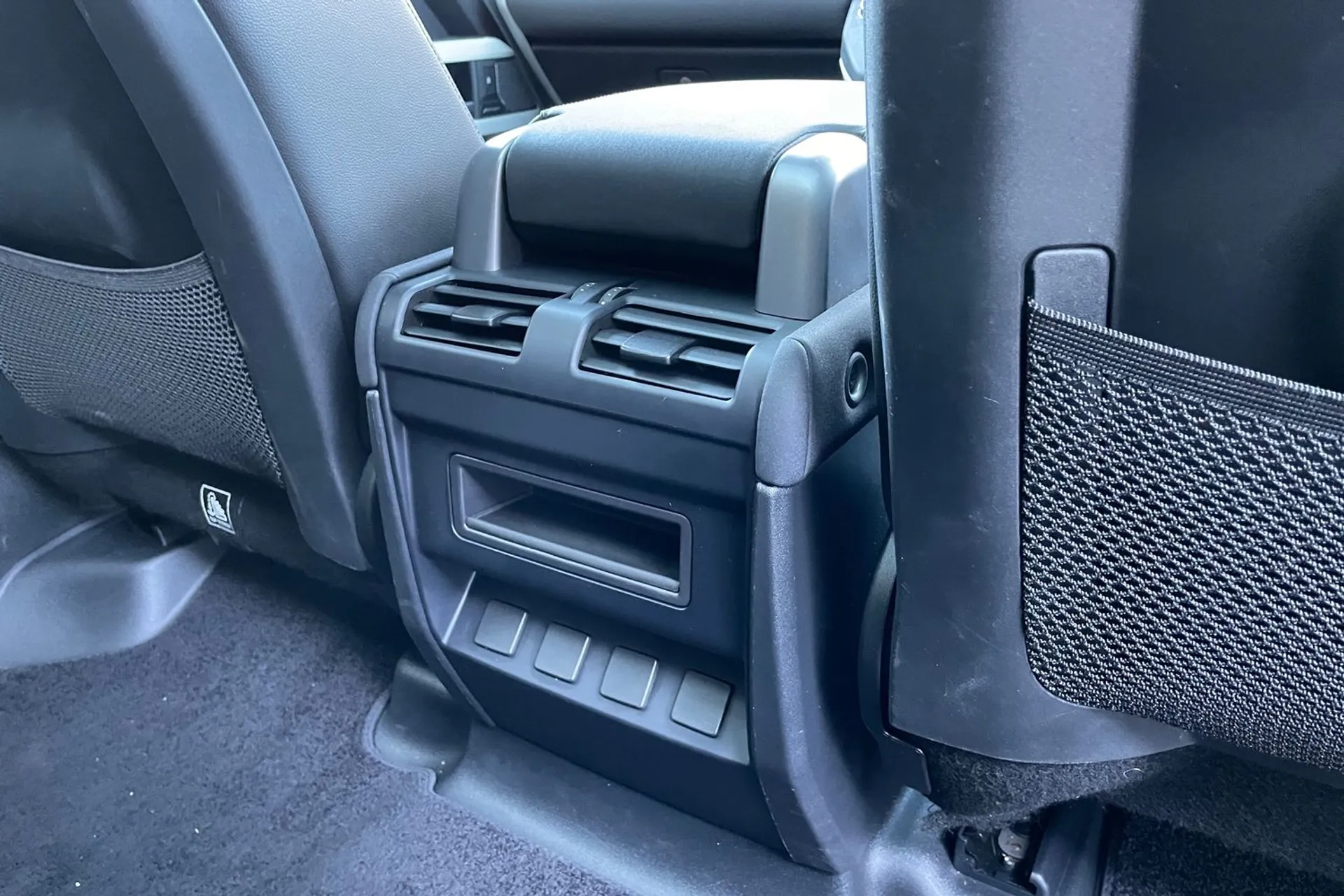 LAND ROVER DEFENDER thumbnail image number 39