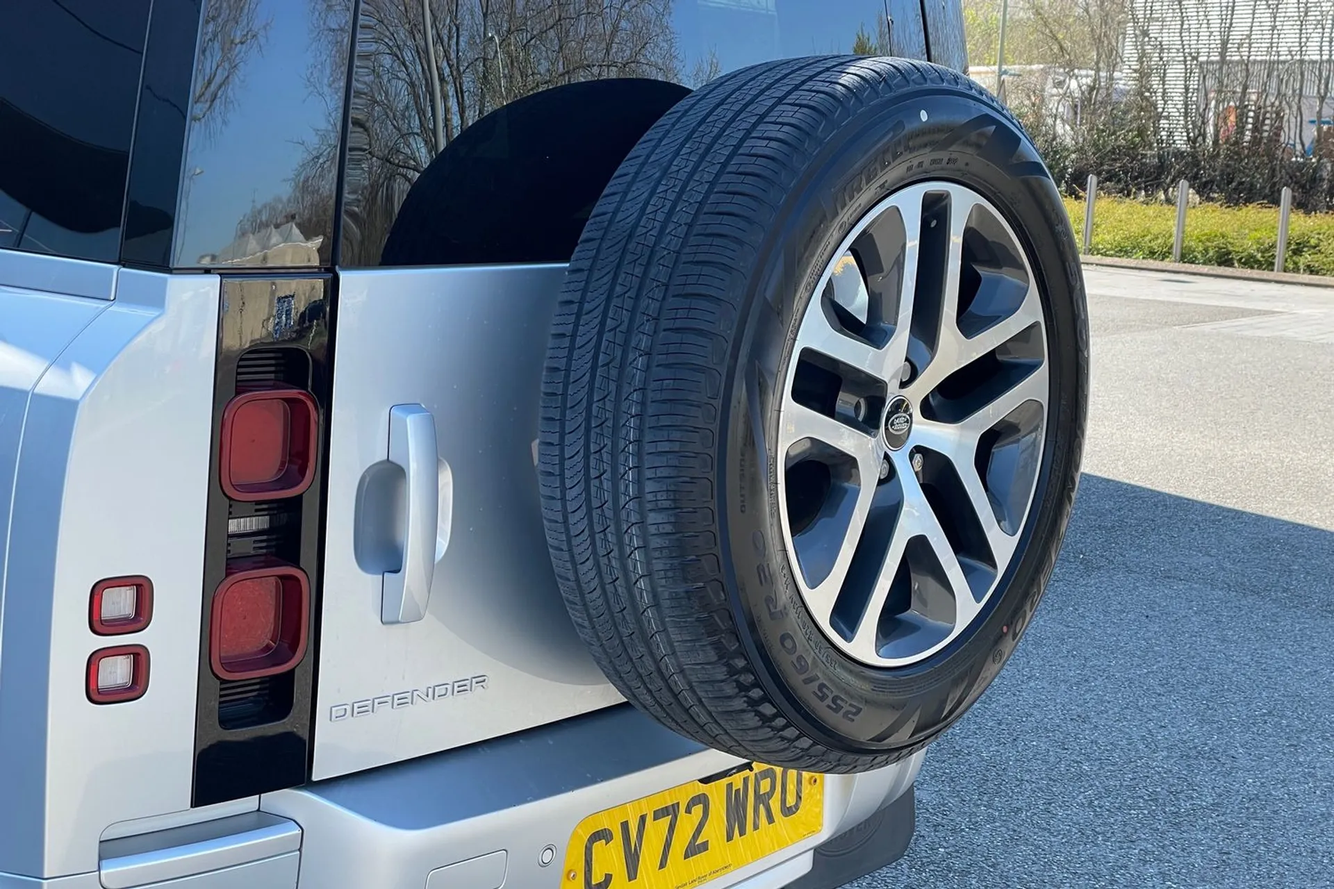 LAND ROVER DEFENDER thumbnail image number 52