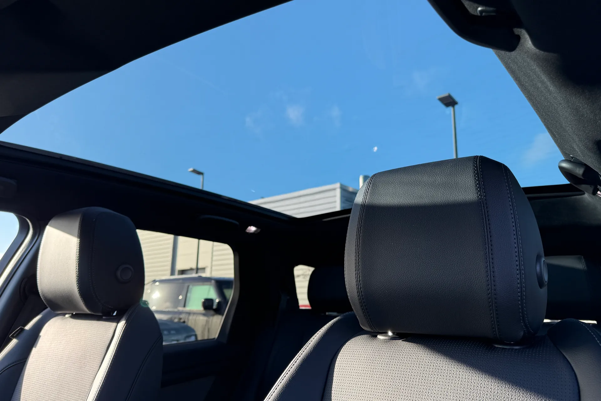 LAND ROVER DISCOVERY SPORT thumbnail image number 4