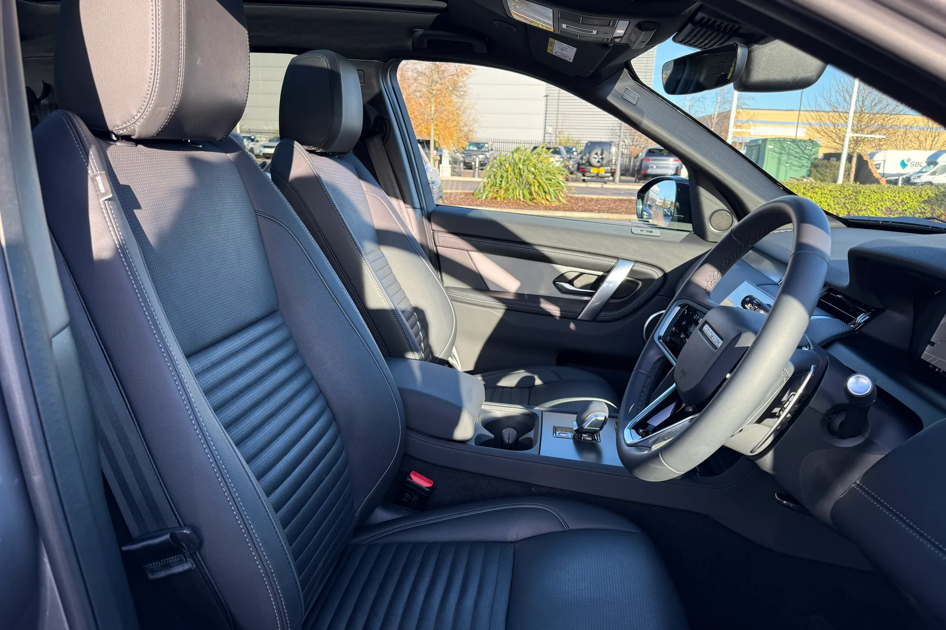 LAND ROVER DISCOVERY SPORT thumbnail image number 41