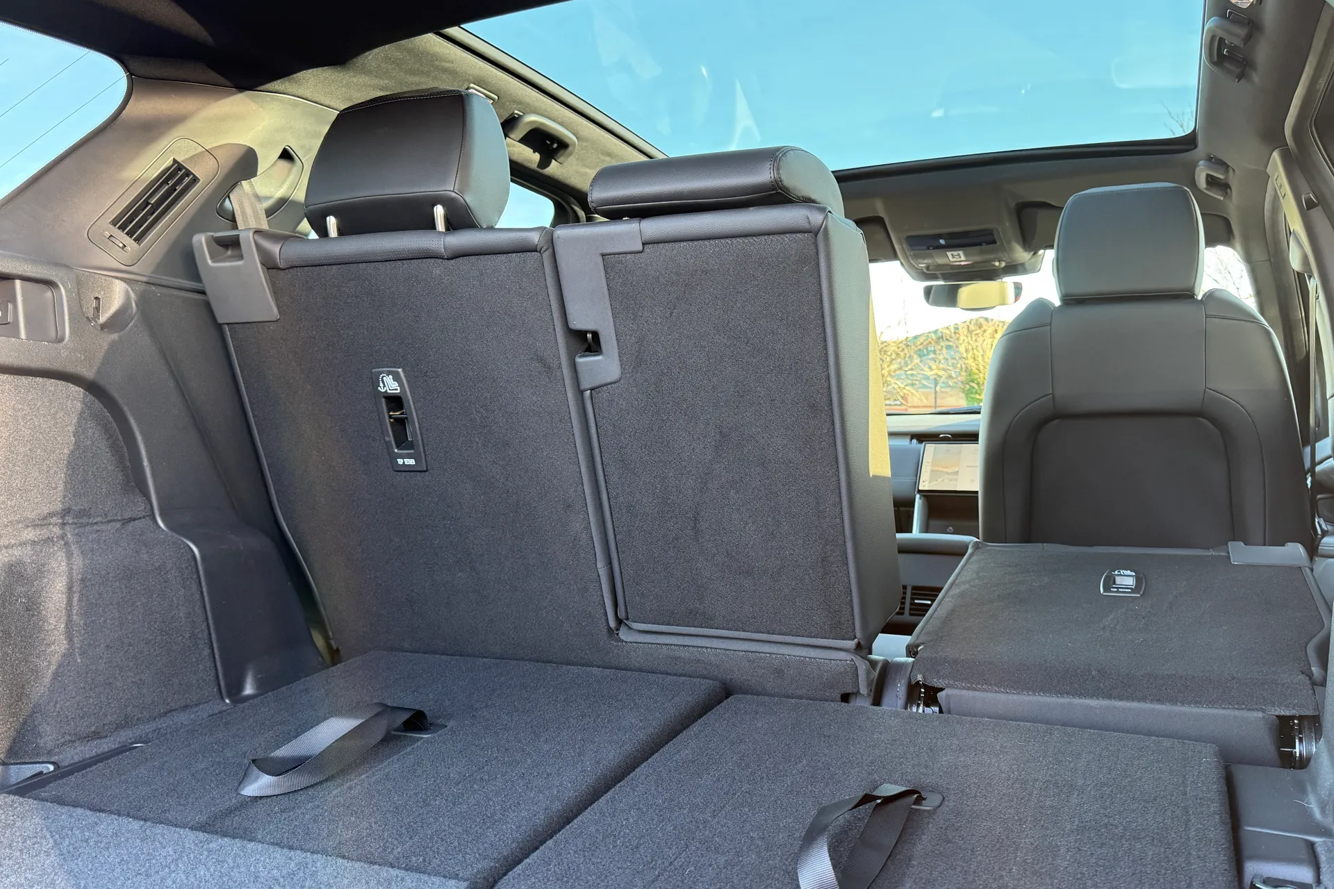 LAND ROVER DISCOVERY SPORT thumbnail image number 32