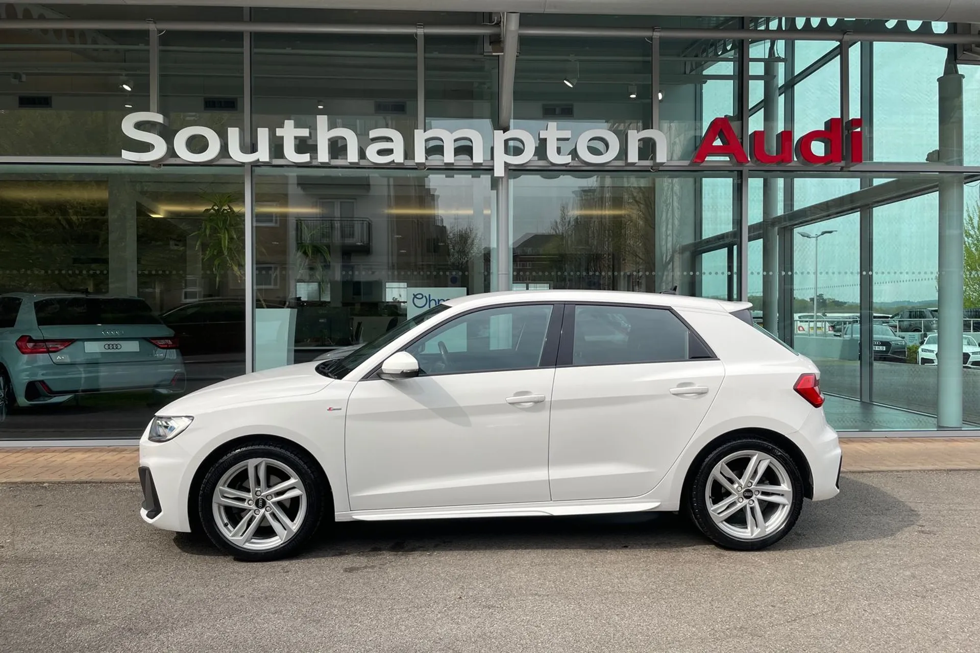Audi A1 thumbnail image number 8