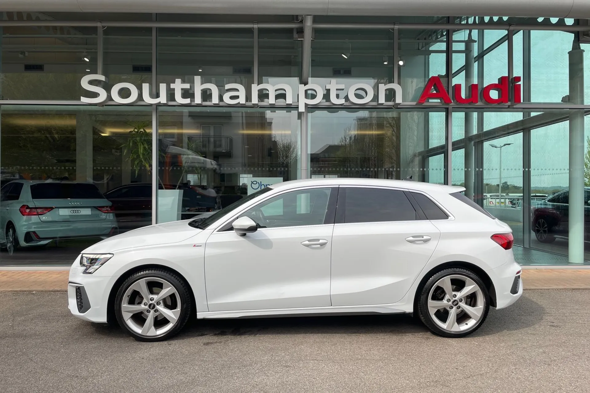 Audi A3 thumbnail image number 8