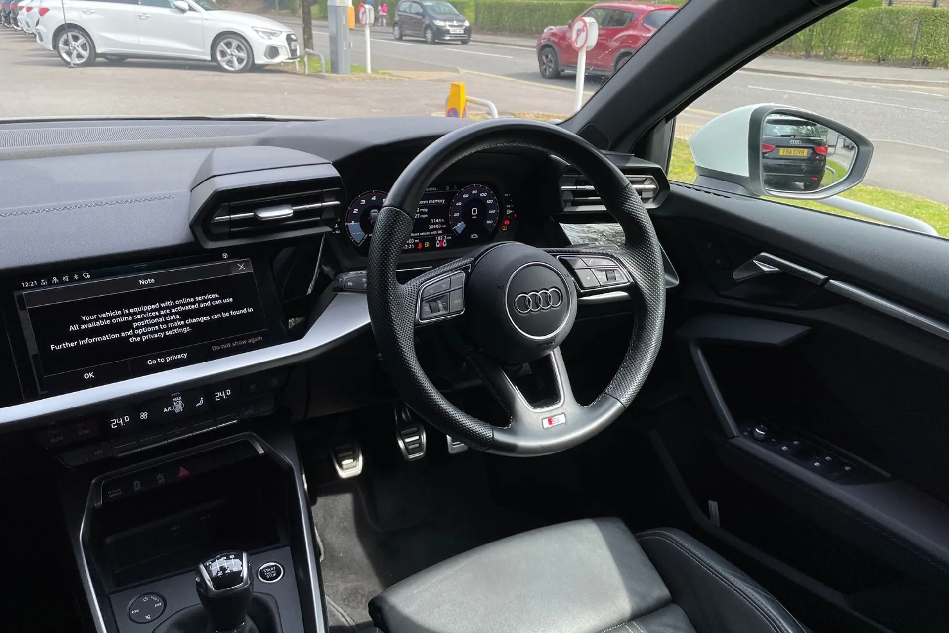 Audi A3 thumbnail image number 32