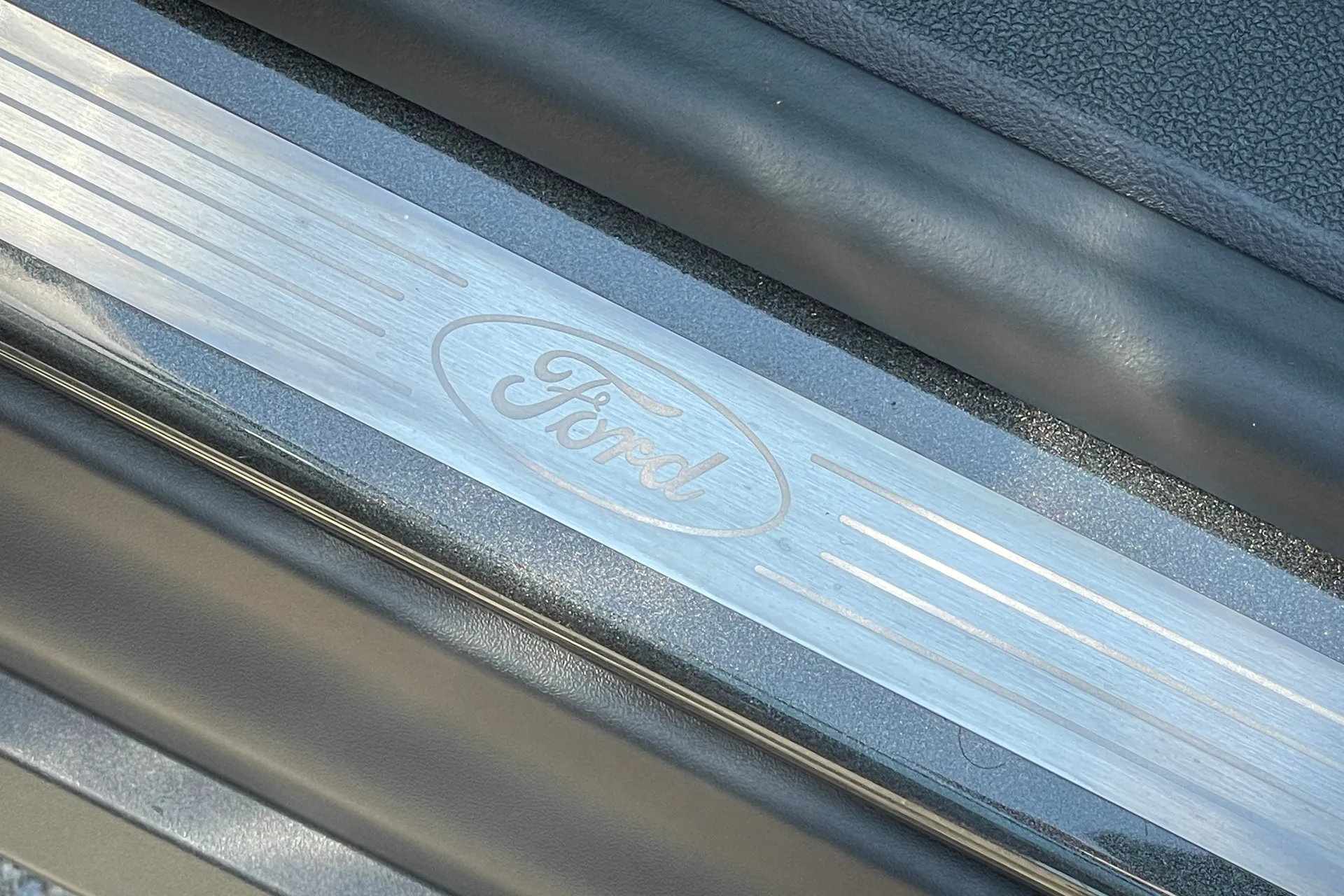 FORD FOCUS thumbnail image number 30