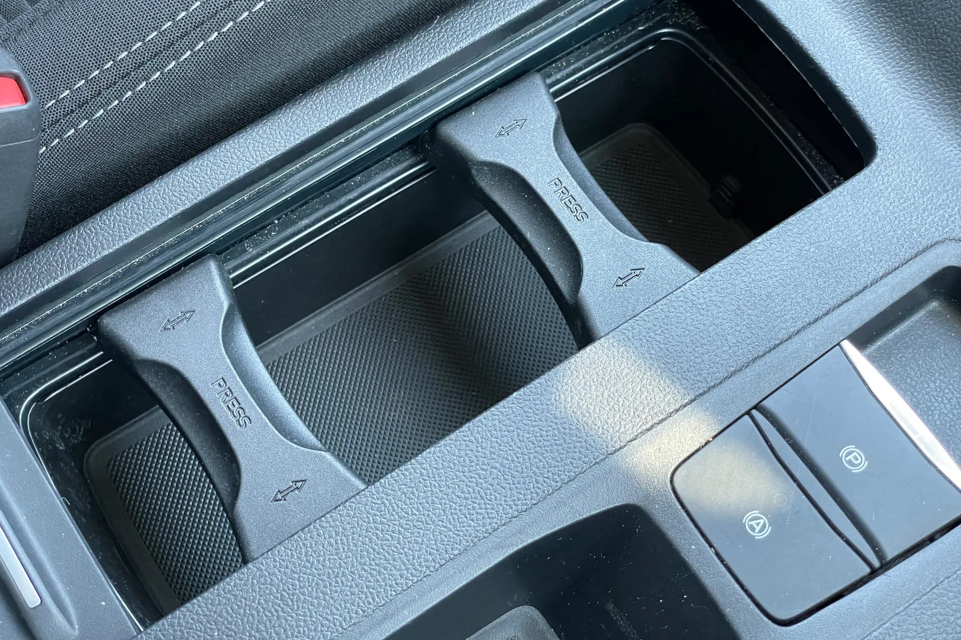 FORD FOCUS thumbnail image number 40