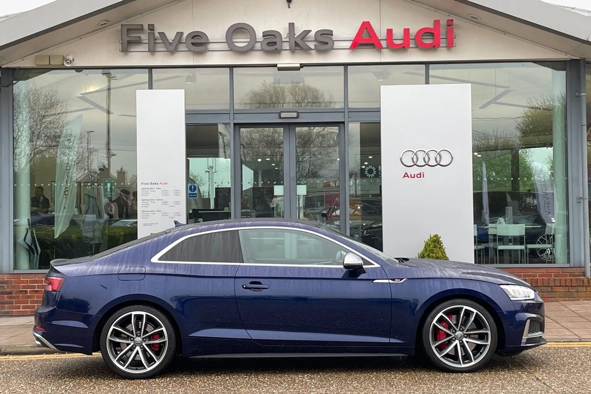 Audi A5 thumbnail image number 2