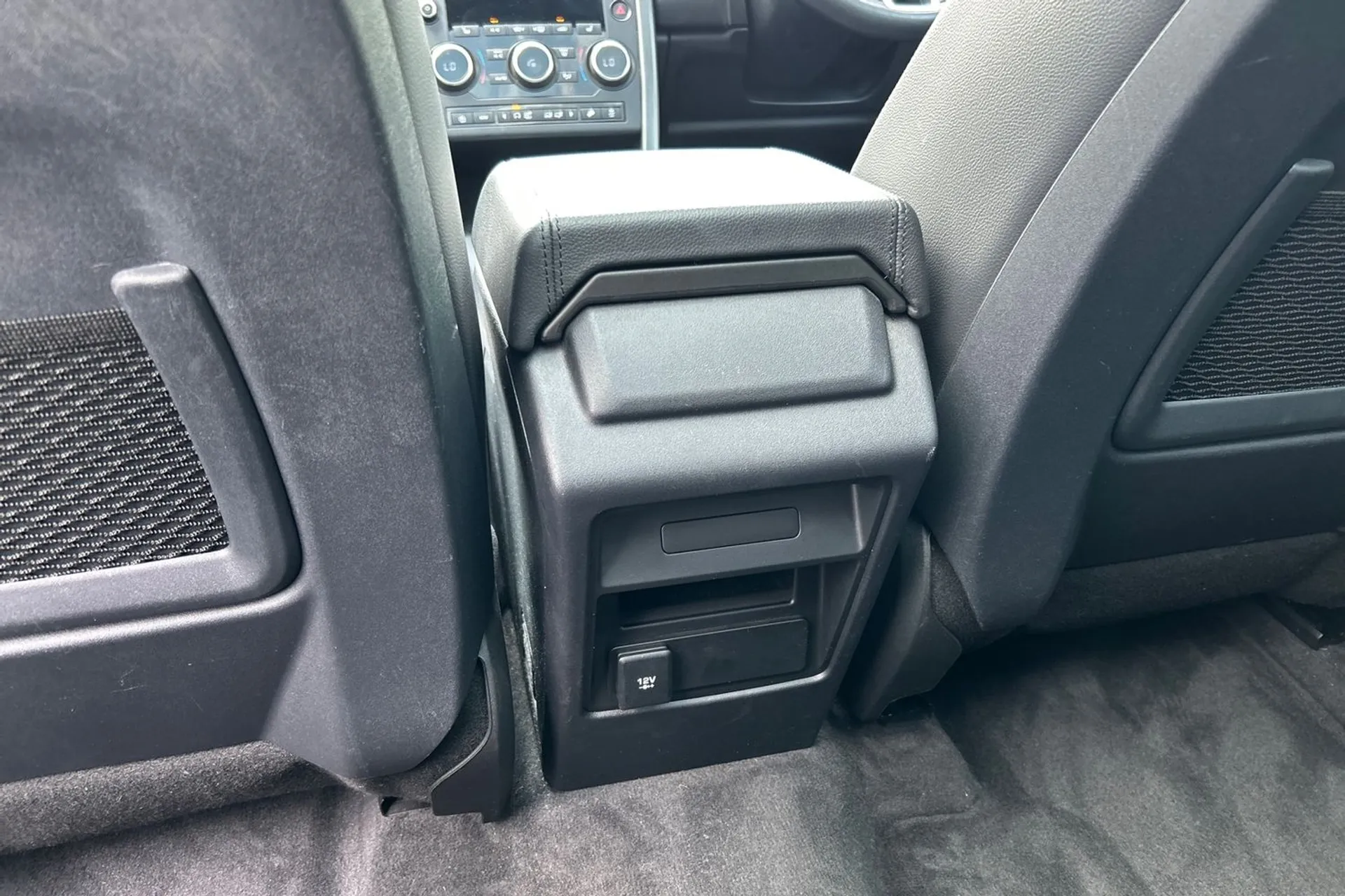 LAND ROVER DISCOVERY SPORT thumbnail image number 28