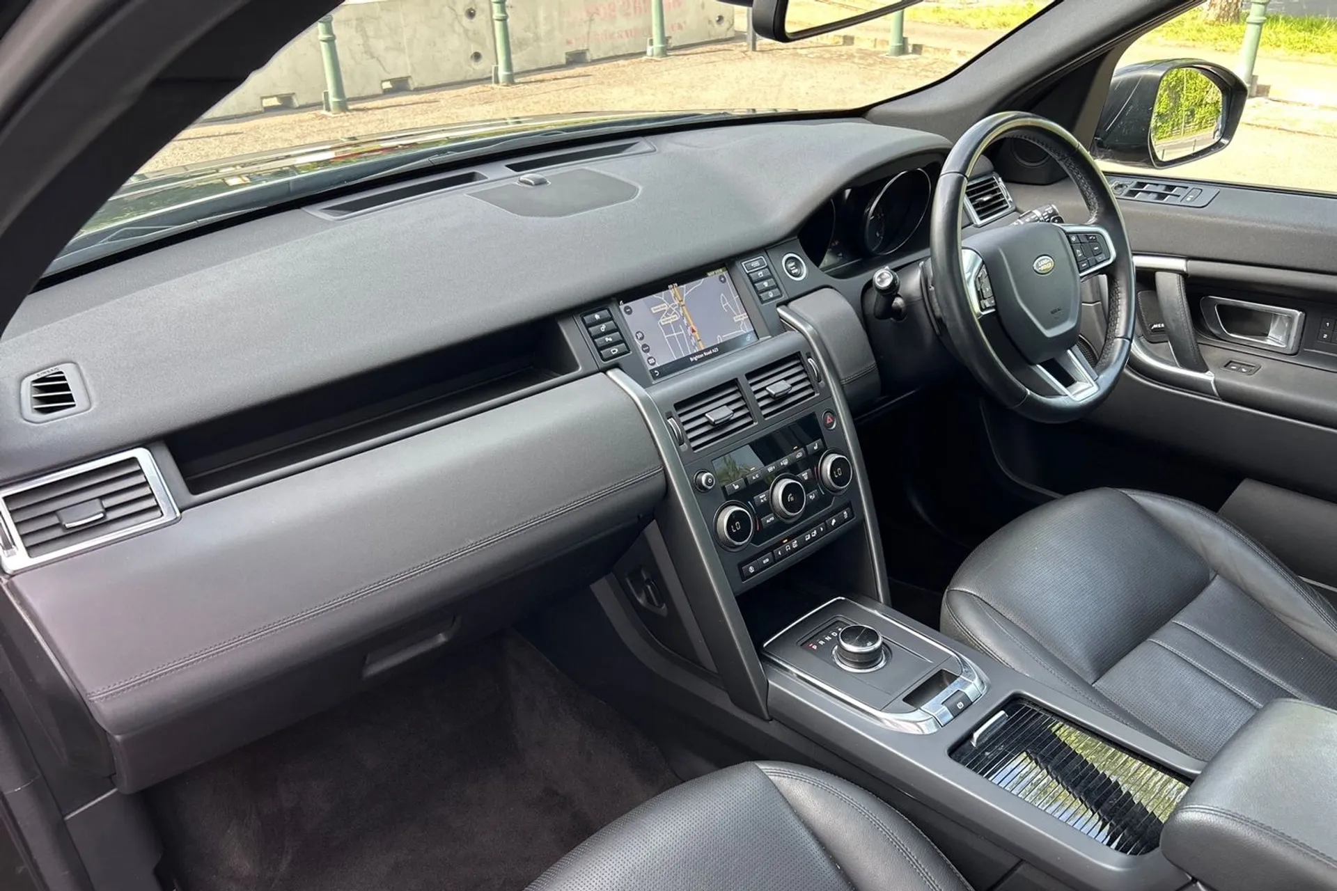 LAND ROVER DISCOVERY SPORT thumbnail image number 19