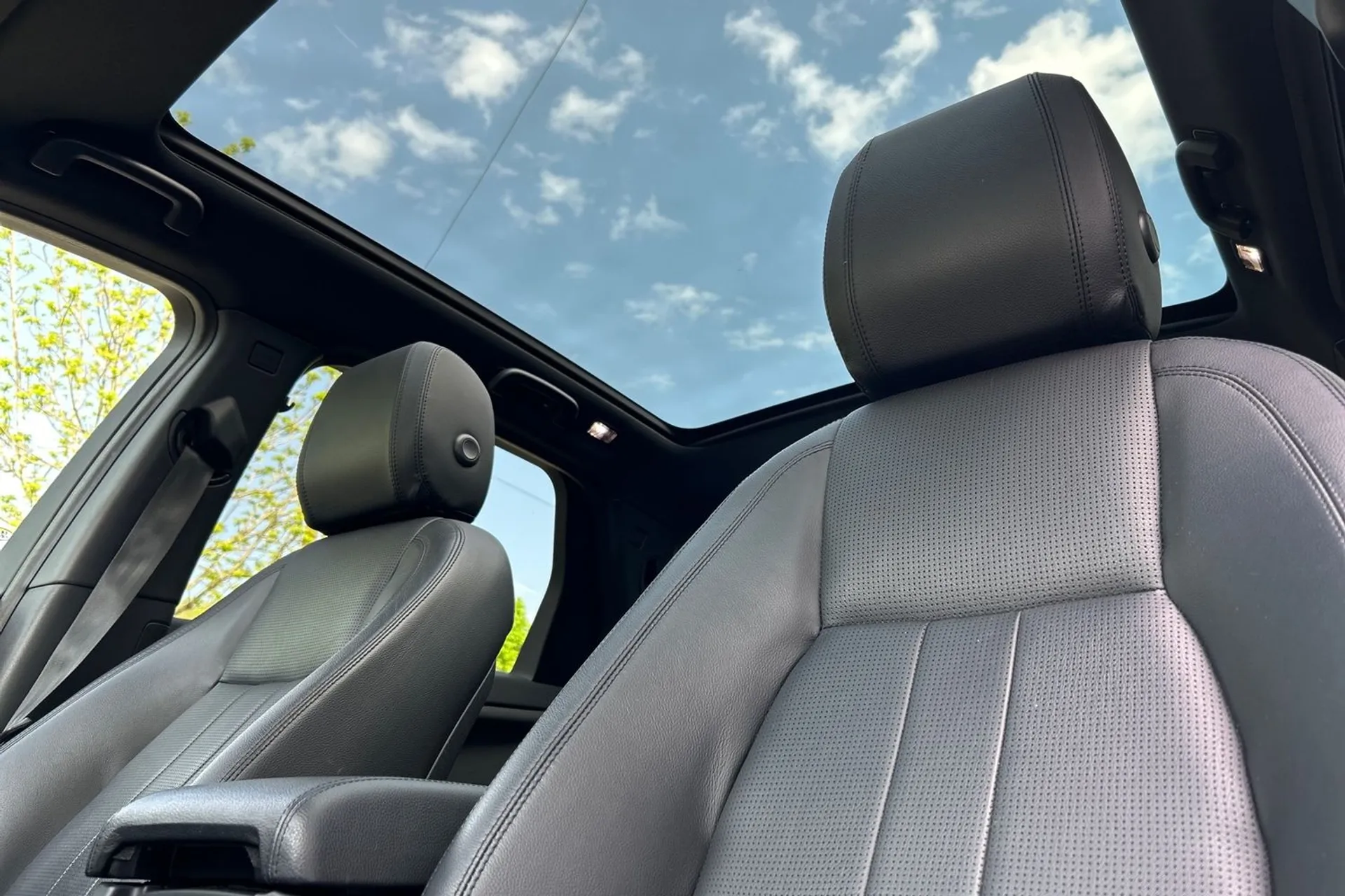LAND ROVER DISCOVERY SPORT thumbnail image number 4