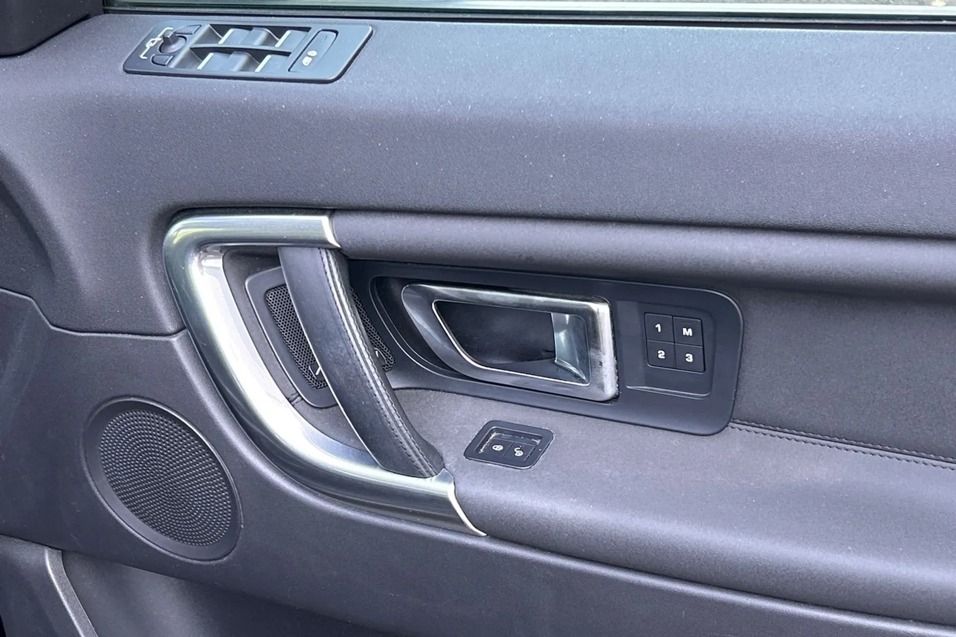LAND ROVER DISCOVERY SPORT thumbnail image number 47