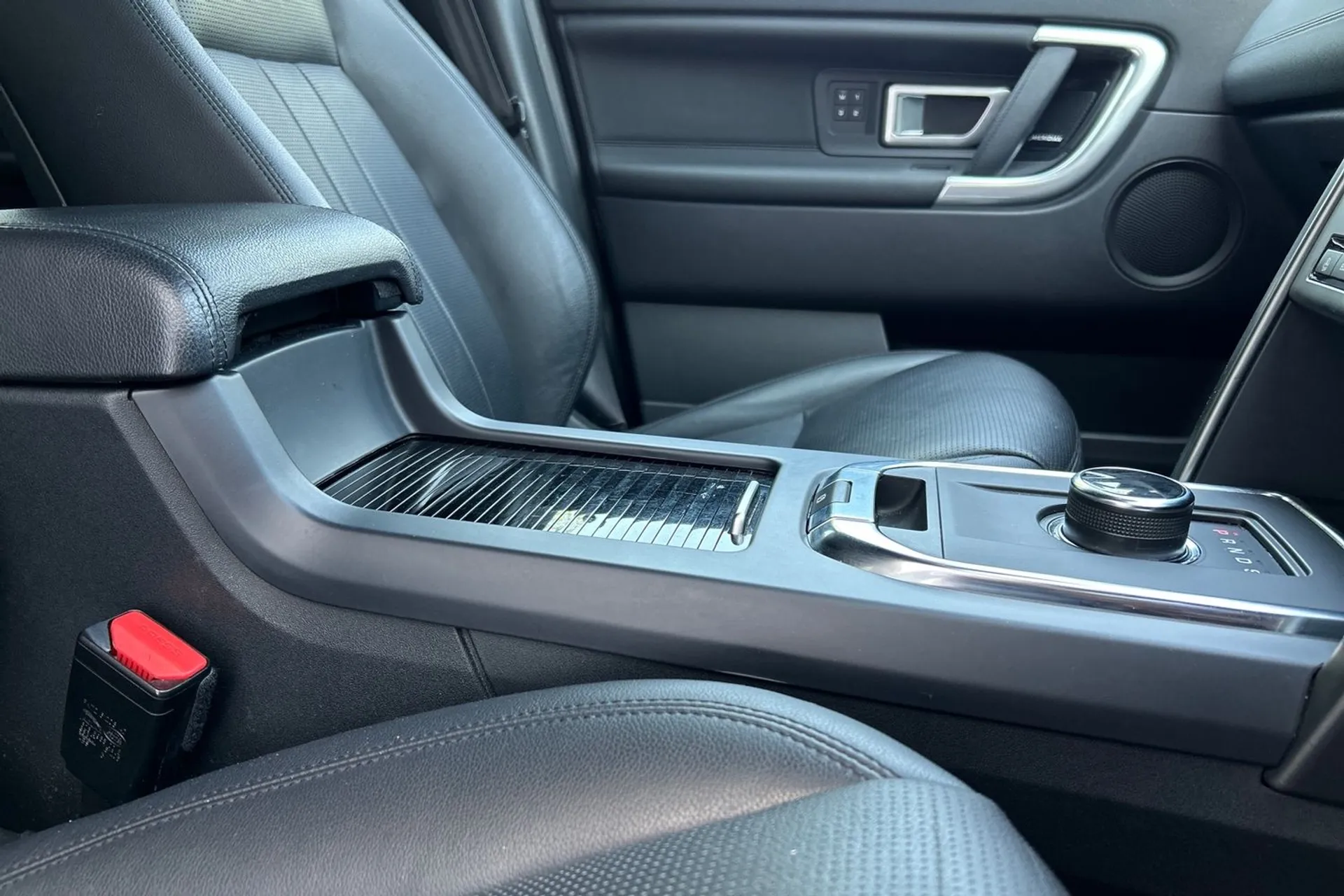 LAND ROVER DISCOVERY SPORT thumbnail image number 49