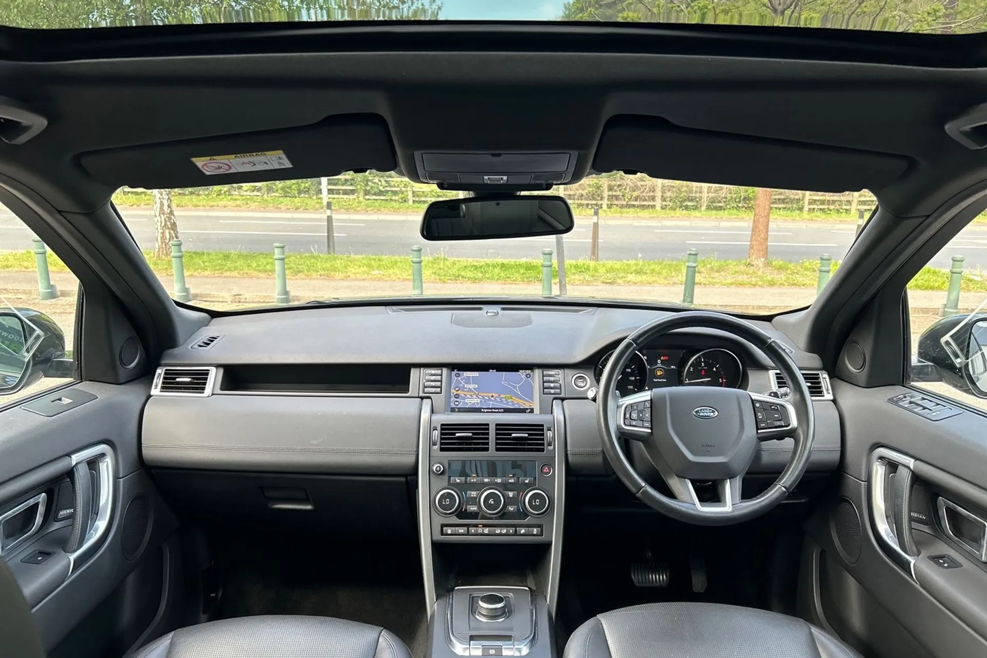 LAND ROVER DISCOVERY SPORT thumbnail image number 3