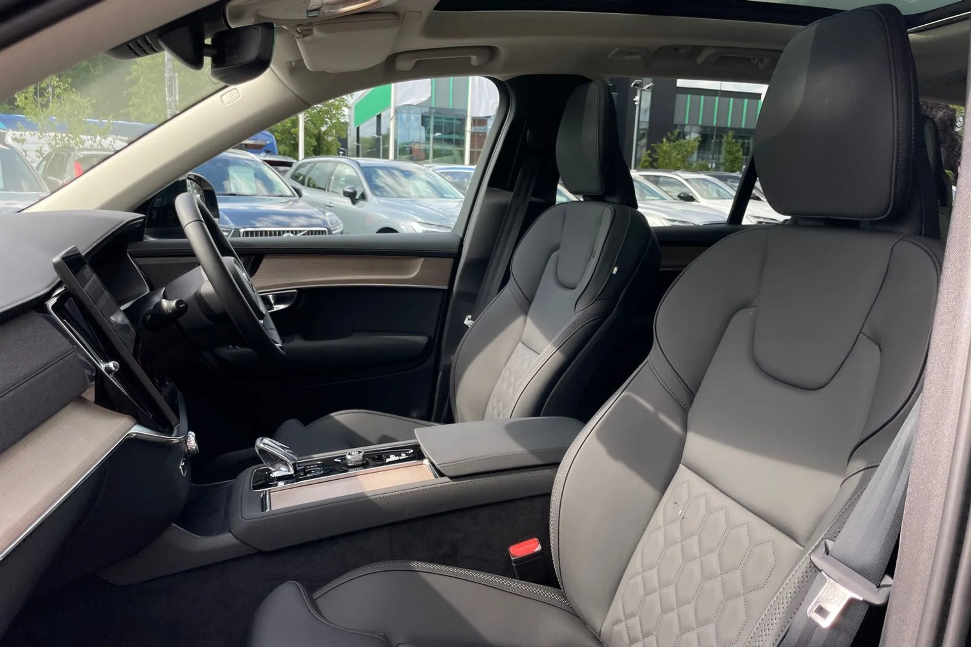 Volvo XC90 thumbnail image number 30