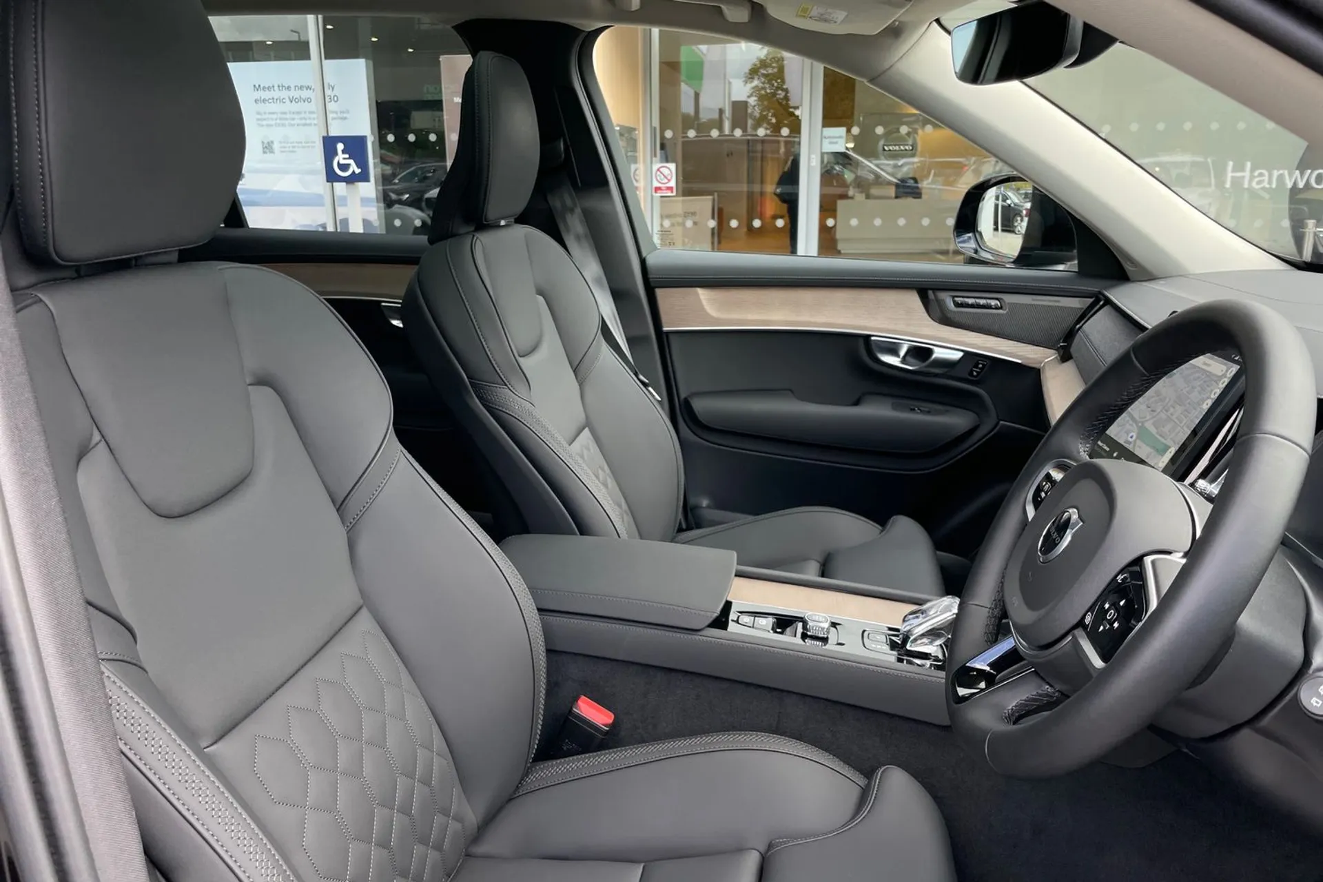 Volvo XC90 thumbnail image number 28