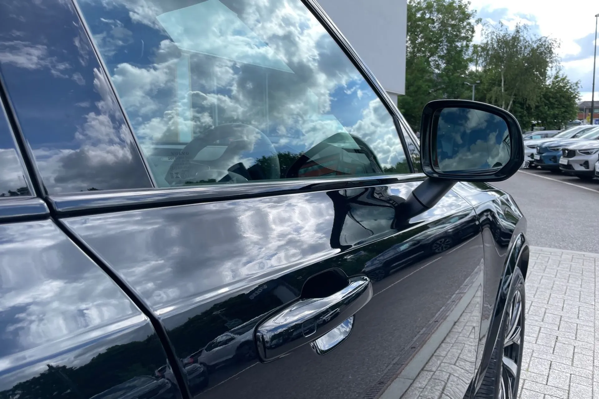 Volvo XC90 thumbnail image number 17