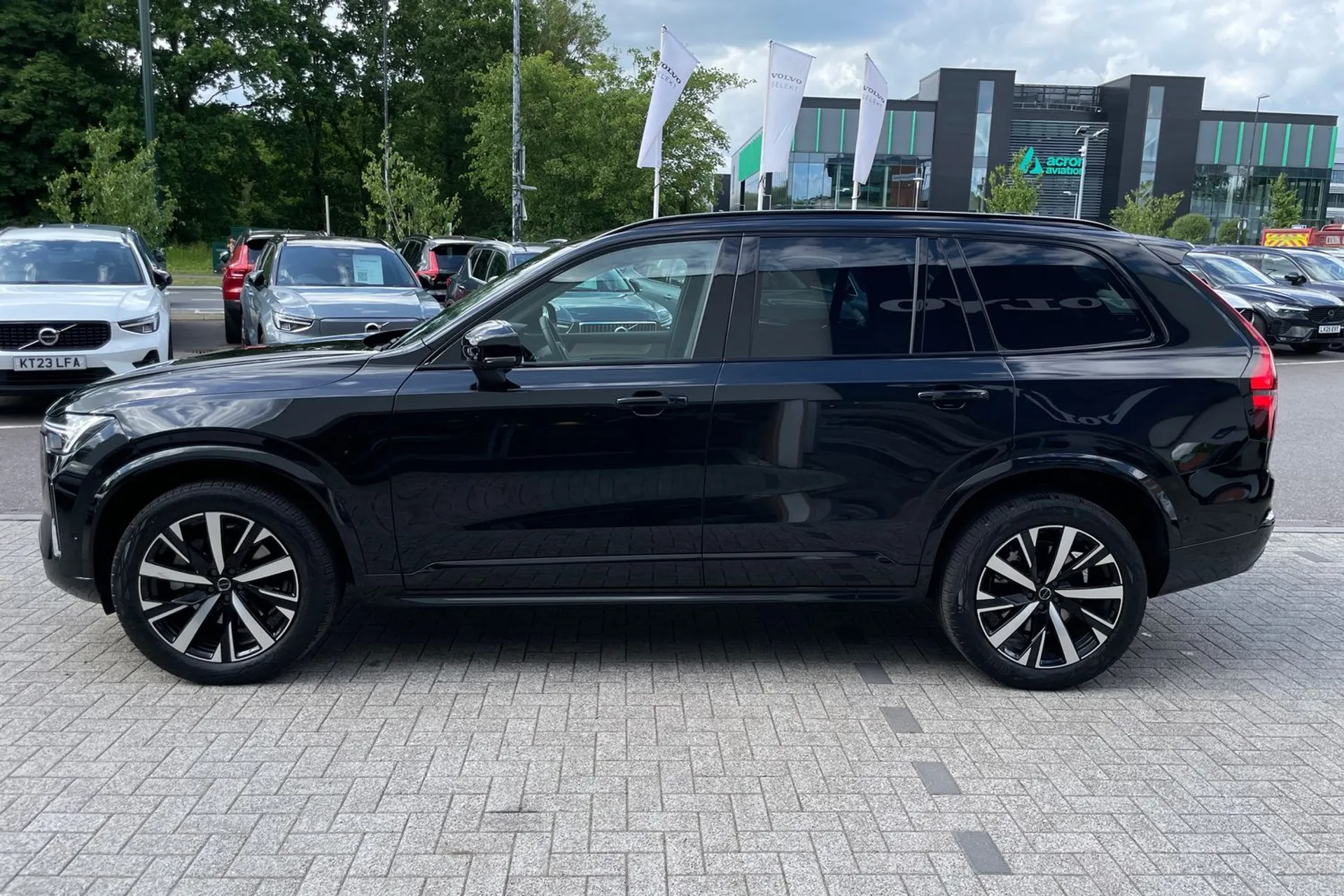 Volvo XC90 thumbnail image number 11