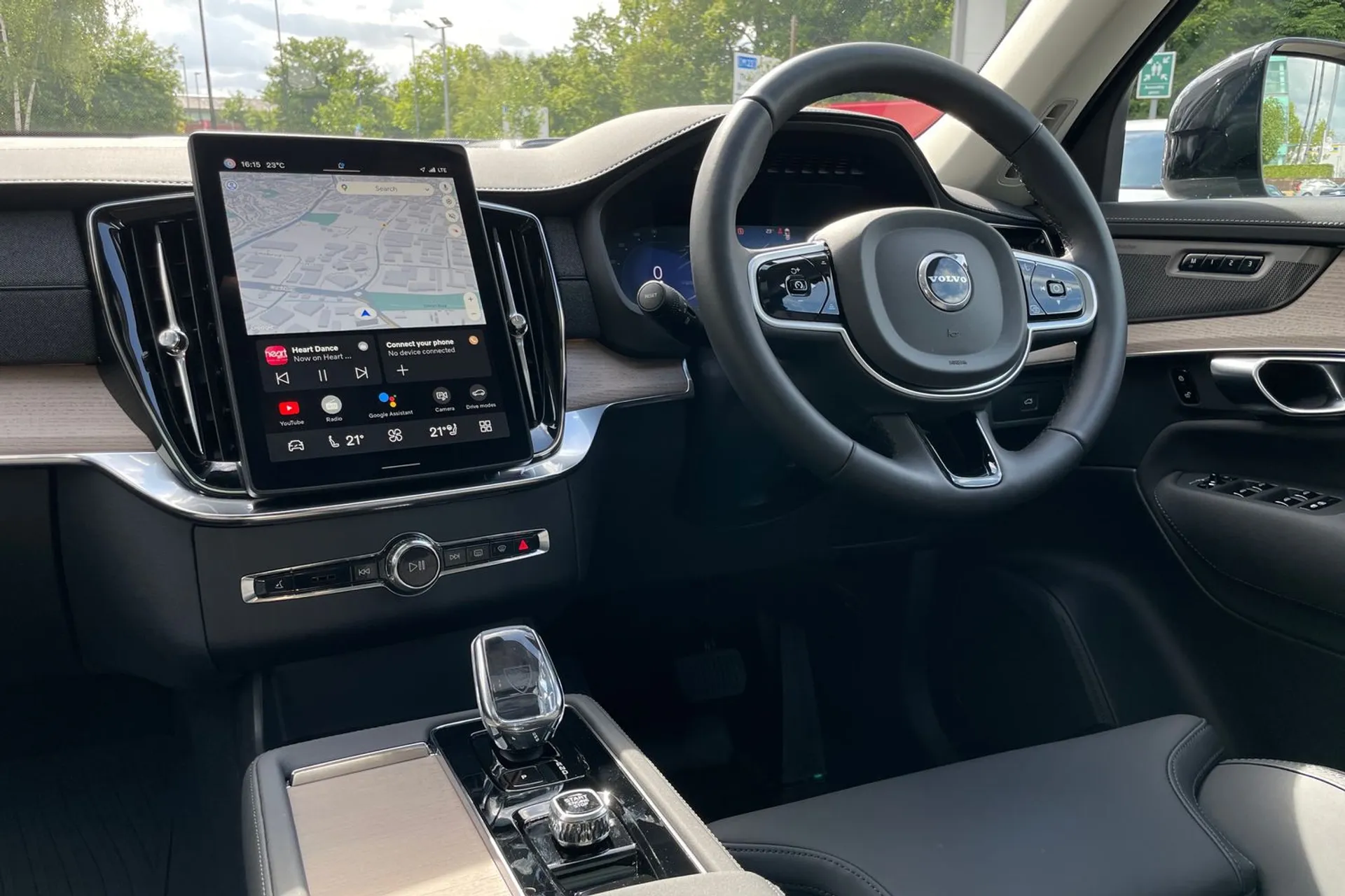 Volvo XC90 thumbnail image number 37