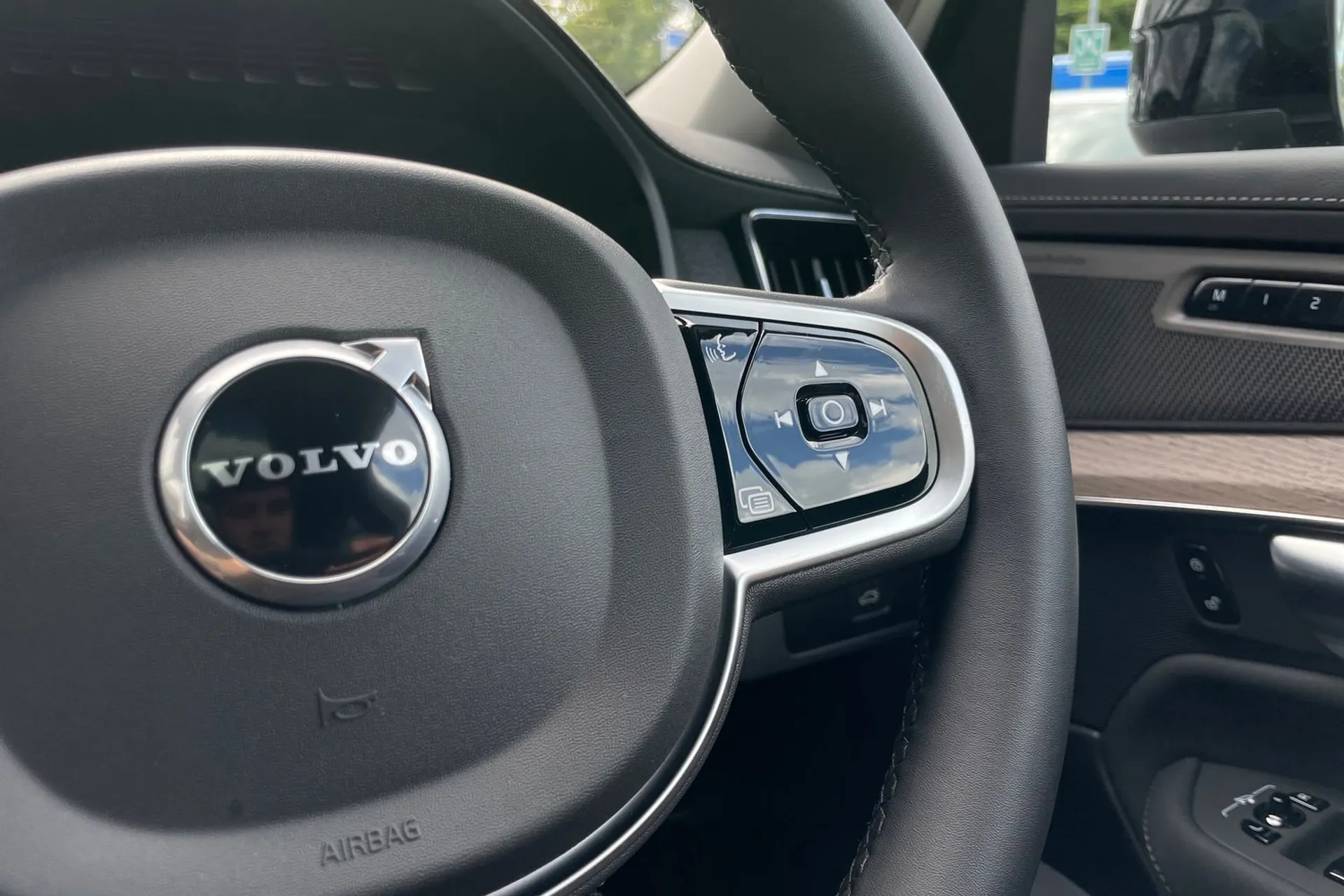 Volvo XC90 thumbnail image number 39