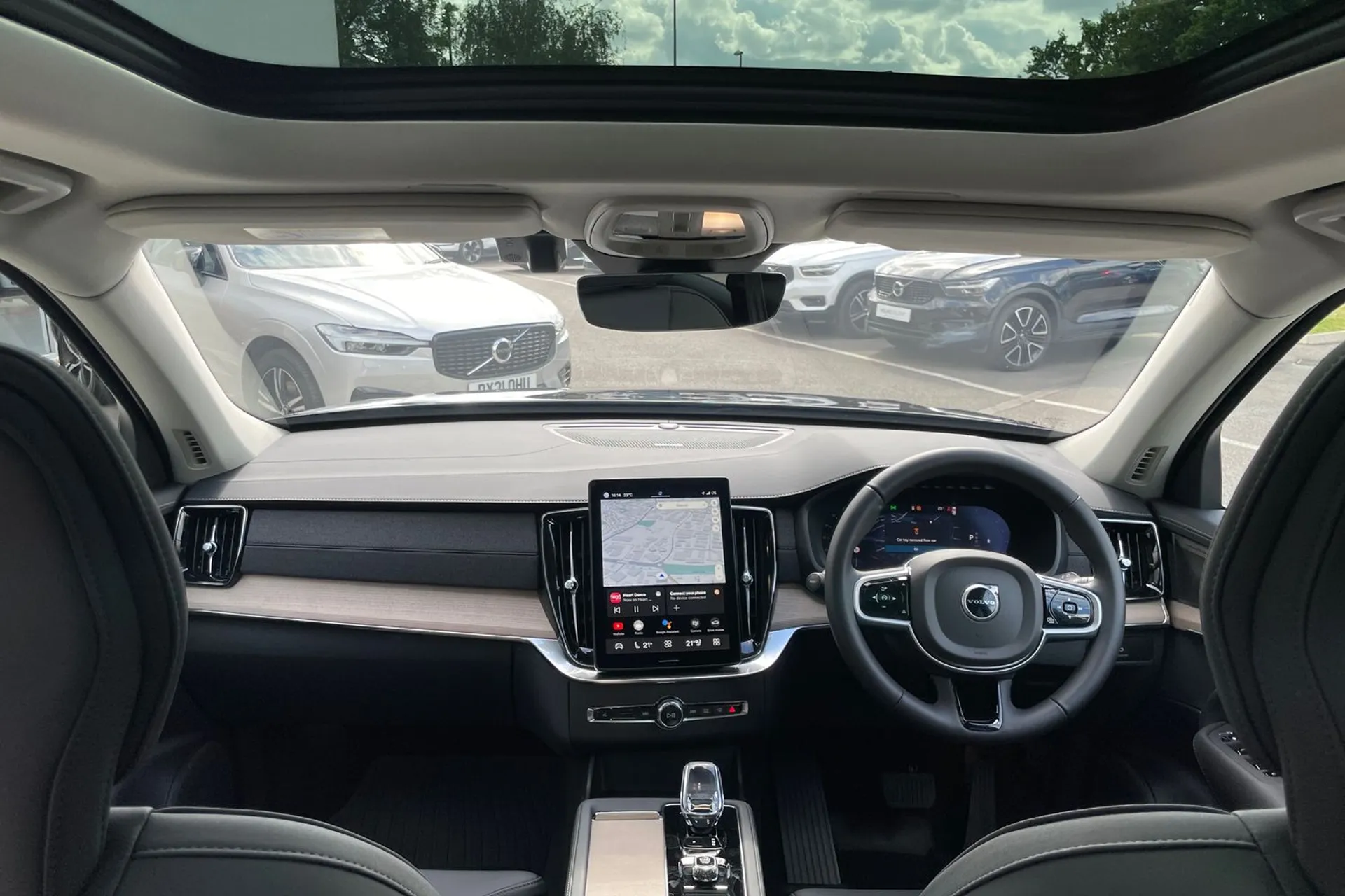 Volvo XC90 thumbnail image number 3