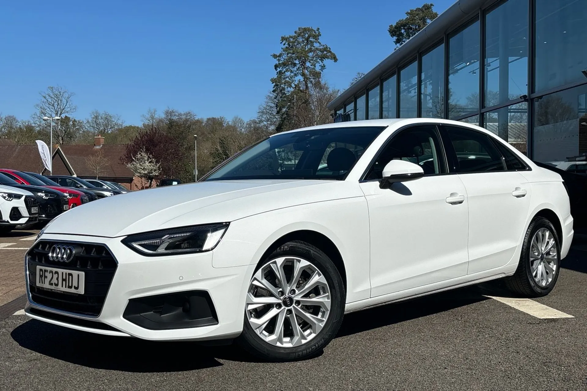 Audi A4 thumbnail image number 10