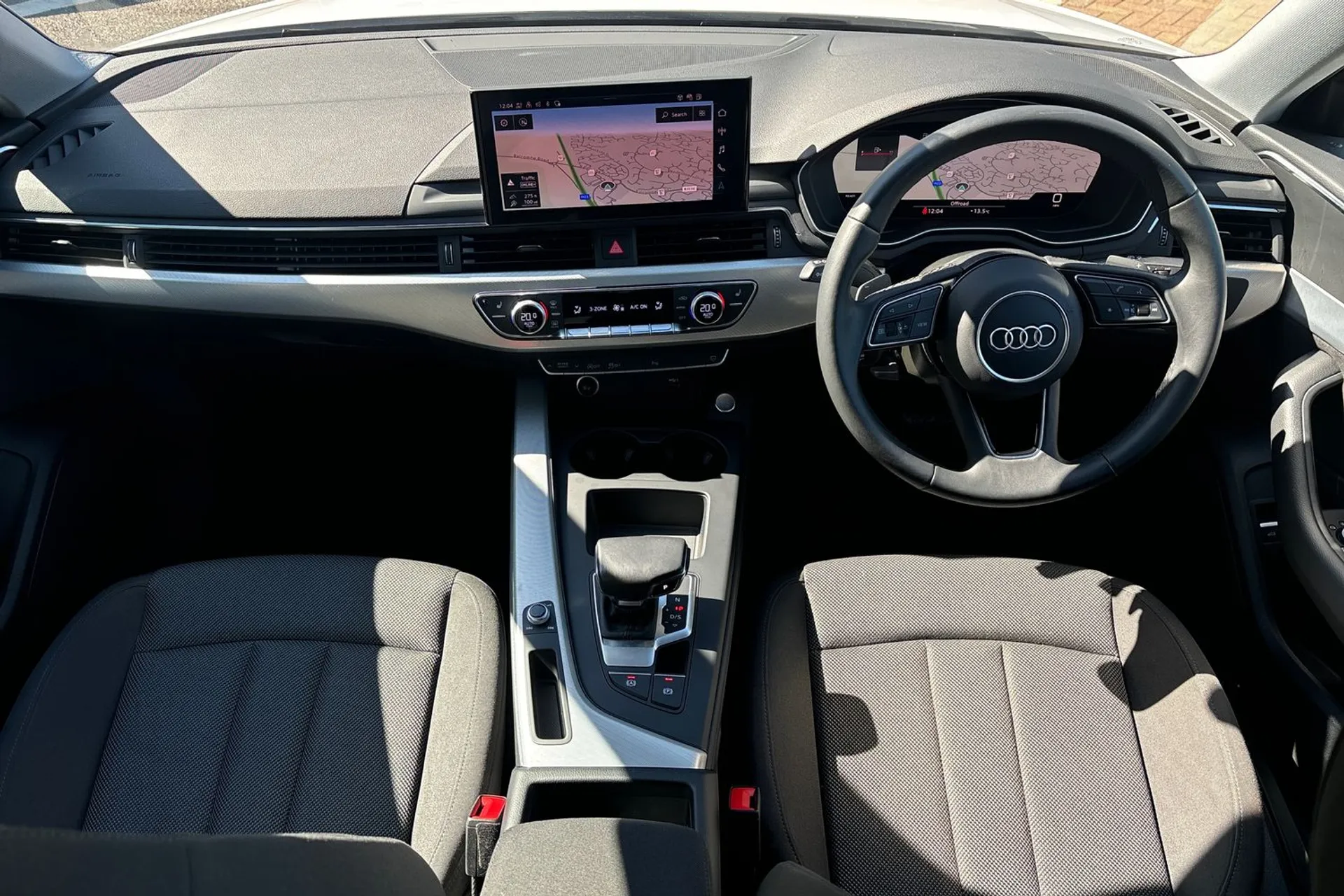Audi A4 thumbnail image number 31